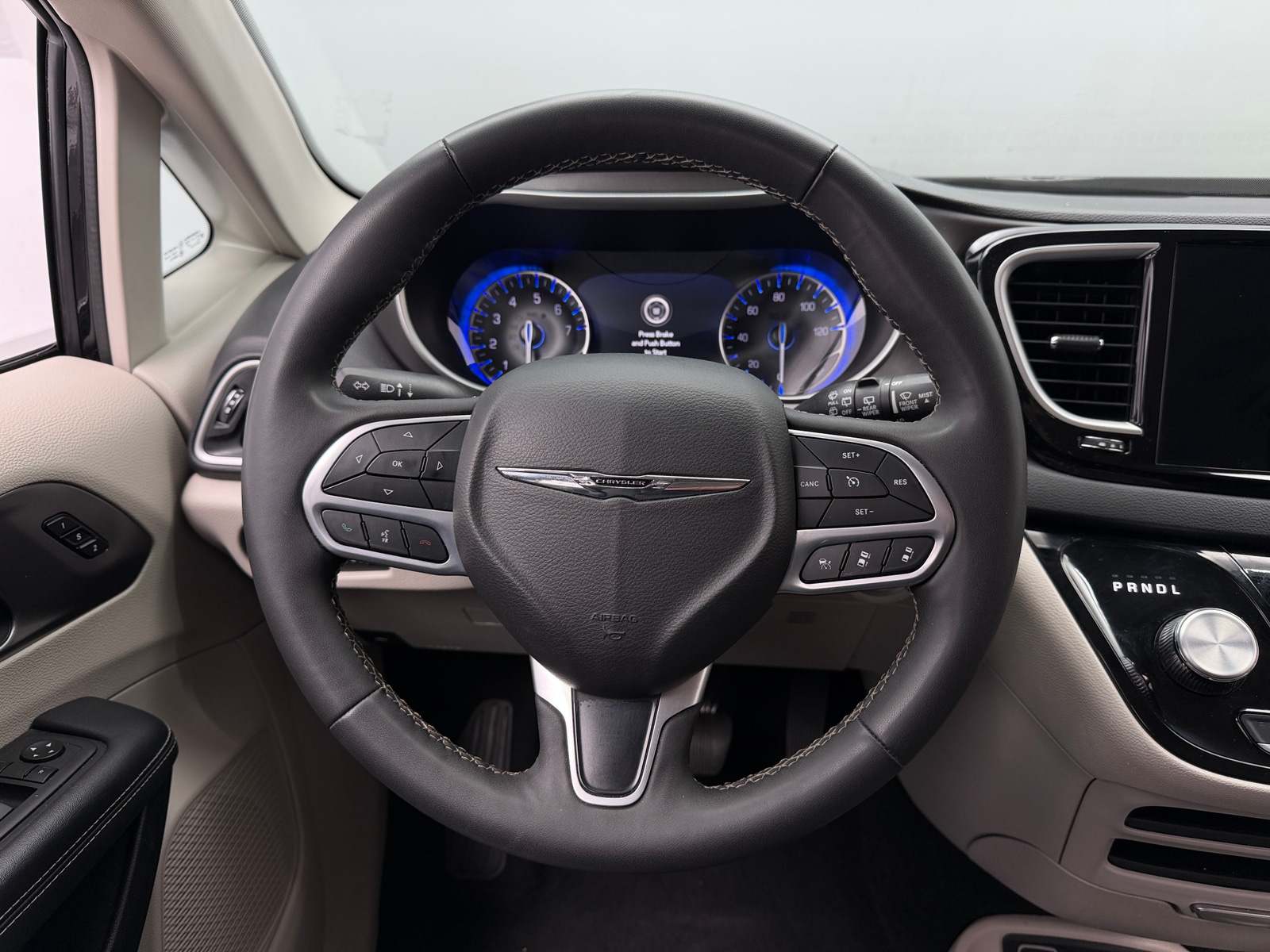 Thumbnail: 2024 Chrysler Pacifica - 4