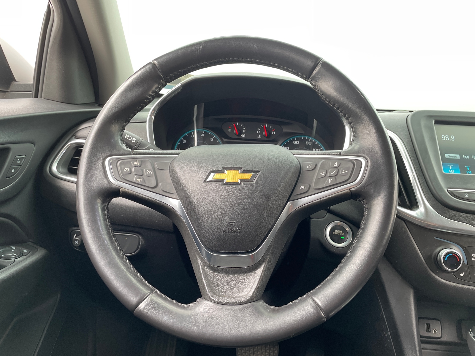 Thumbnail: 2018 Chevrolet Equinox - 5