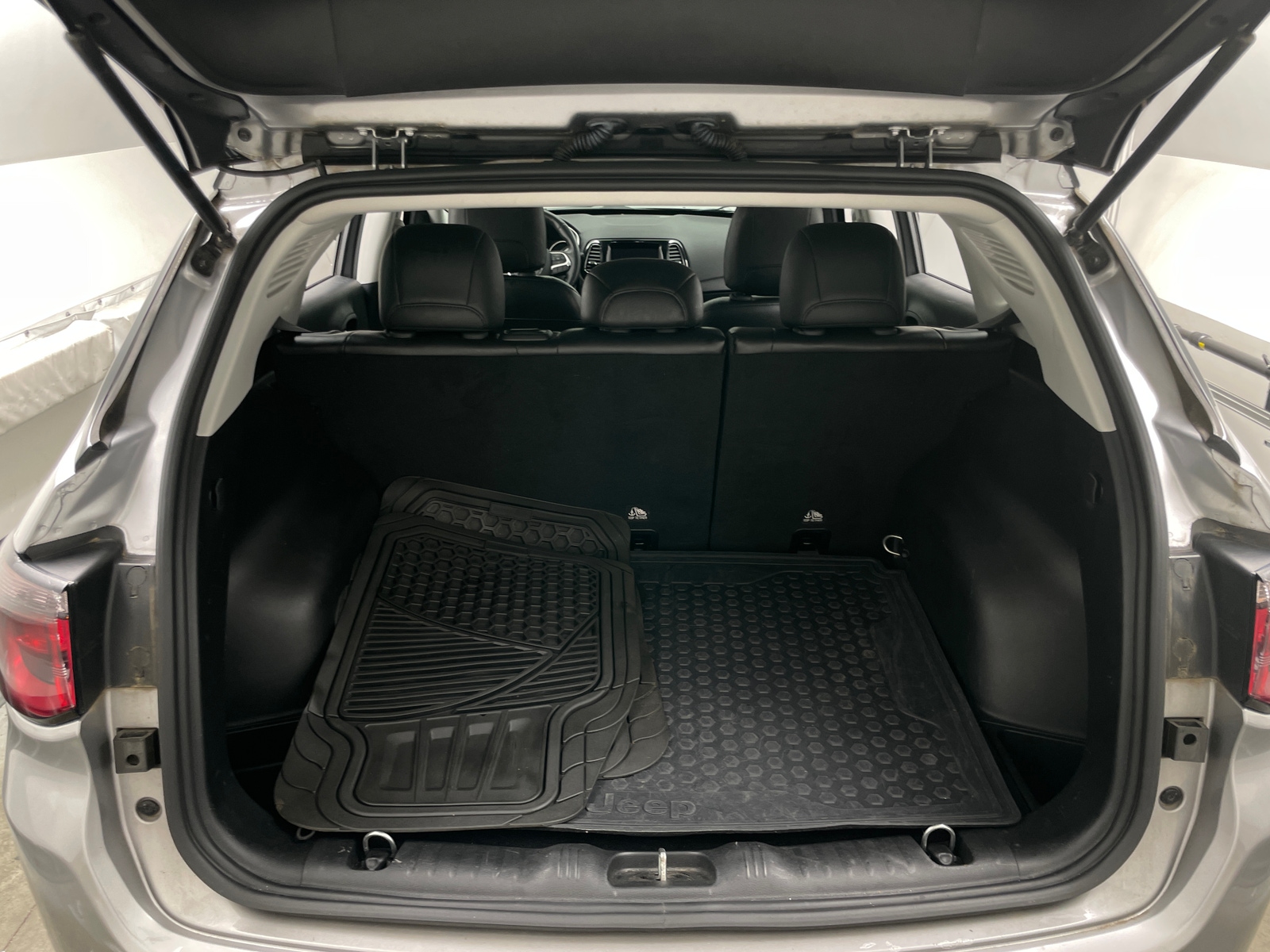 Thumbnail: 2018 Jeep Compass - 7
