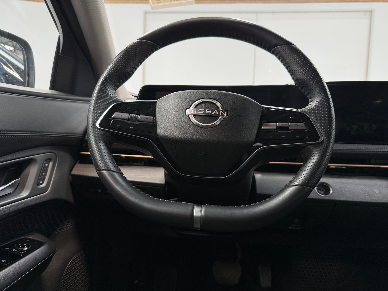 Thumbnail: 2023 Nissan Ariya - 4