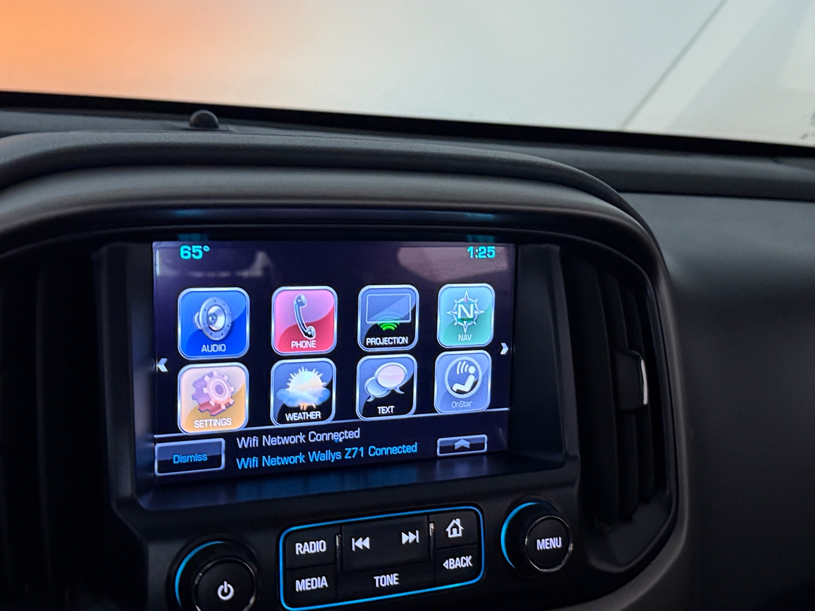 Thumbnail: 2017 Chevrolet Colorado - 3