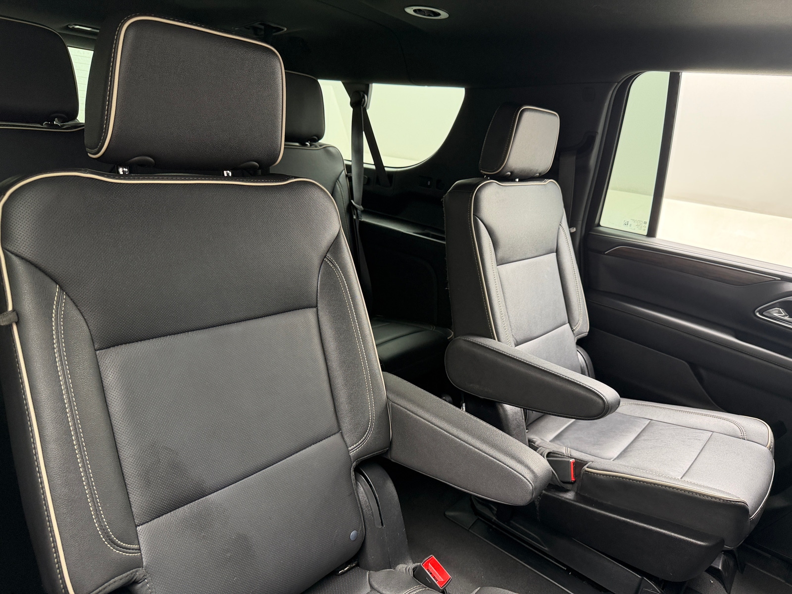 Thumbnail: 2023 Chevrolet Suburban - 5