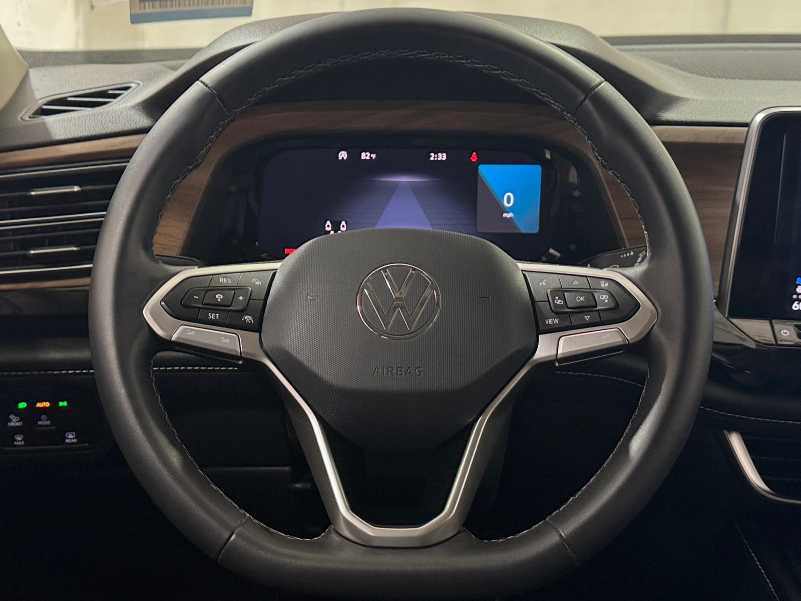 Thumbnail: 2024 Volkswagen Atlas - 4
