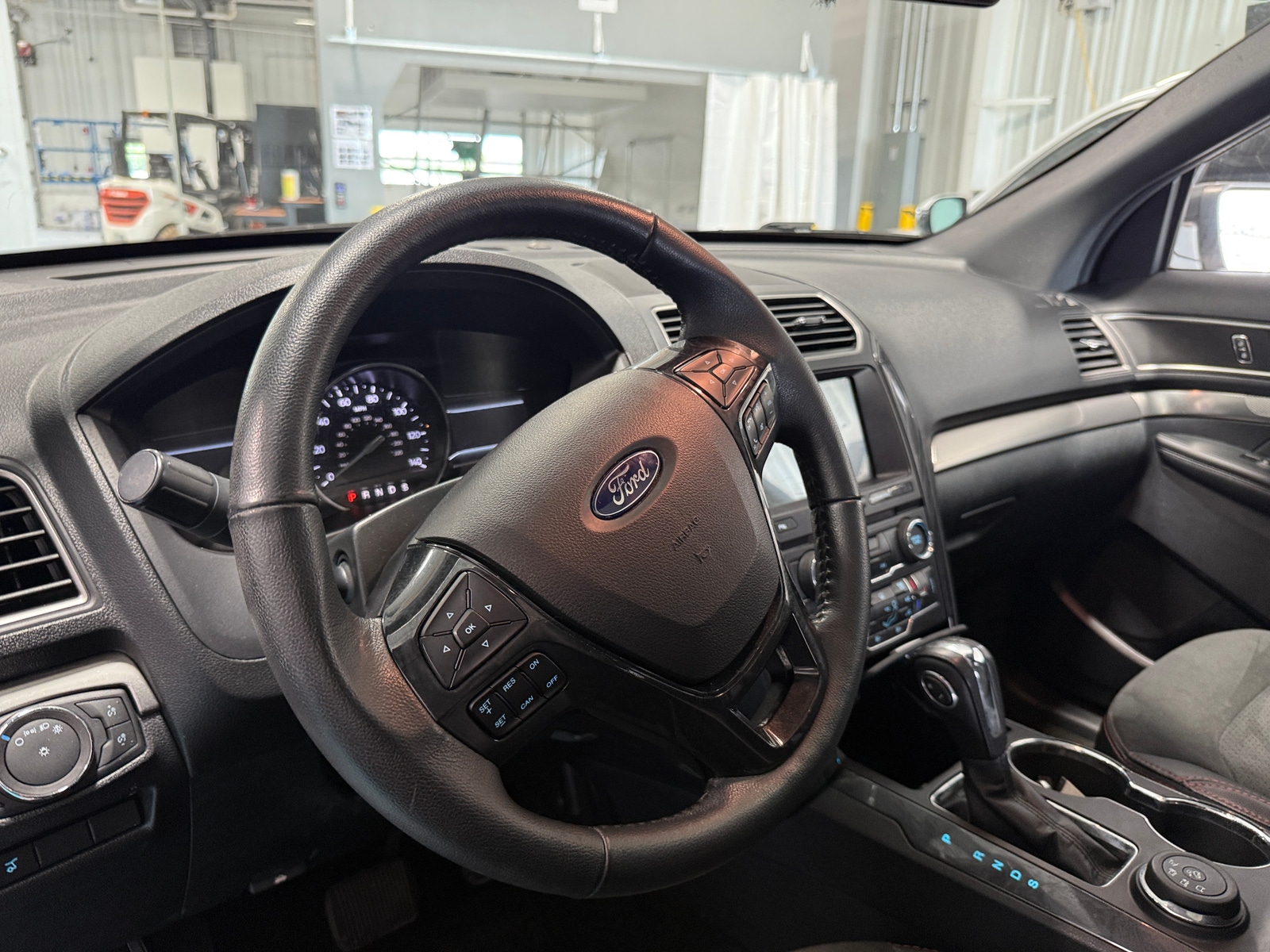 Thumbnail: 2018 Ford Explorer - 5