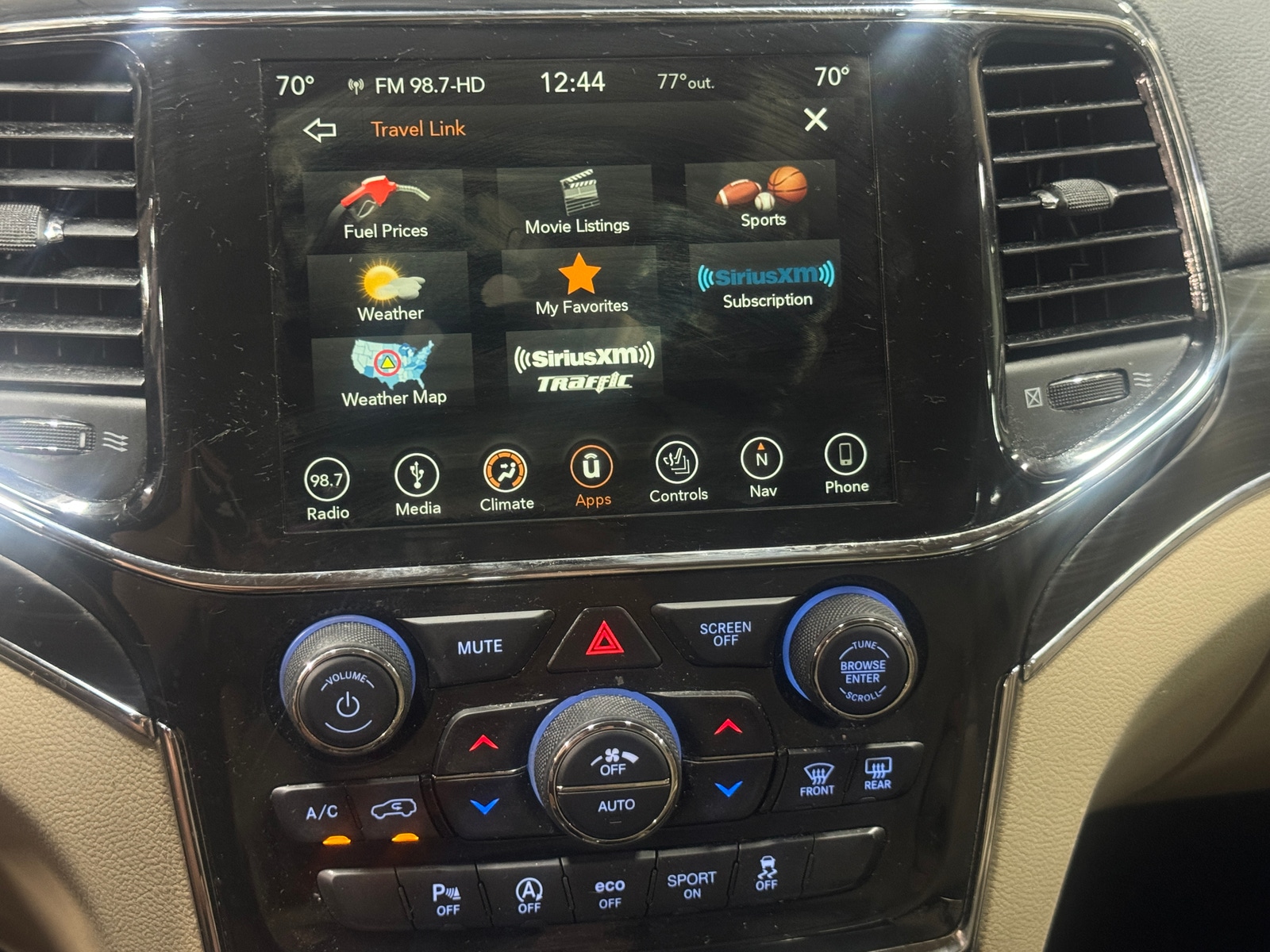 Thumbnail: 2019 Jeep Grand Cherokee - 3