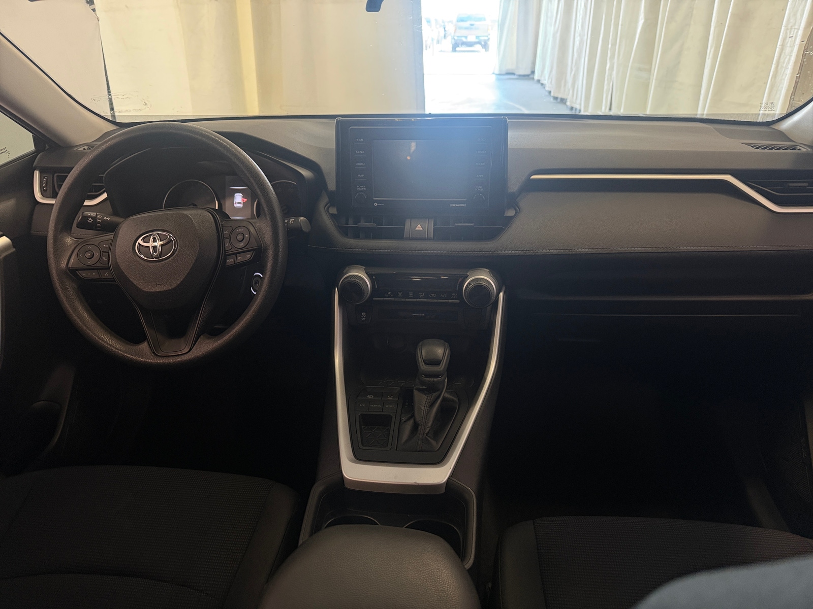 Thumbnail: 2020 Toyota RAV4 - 3