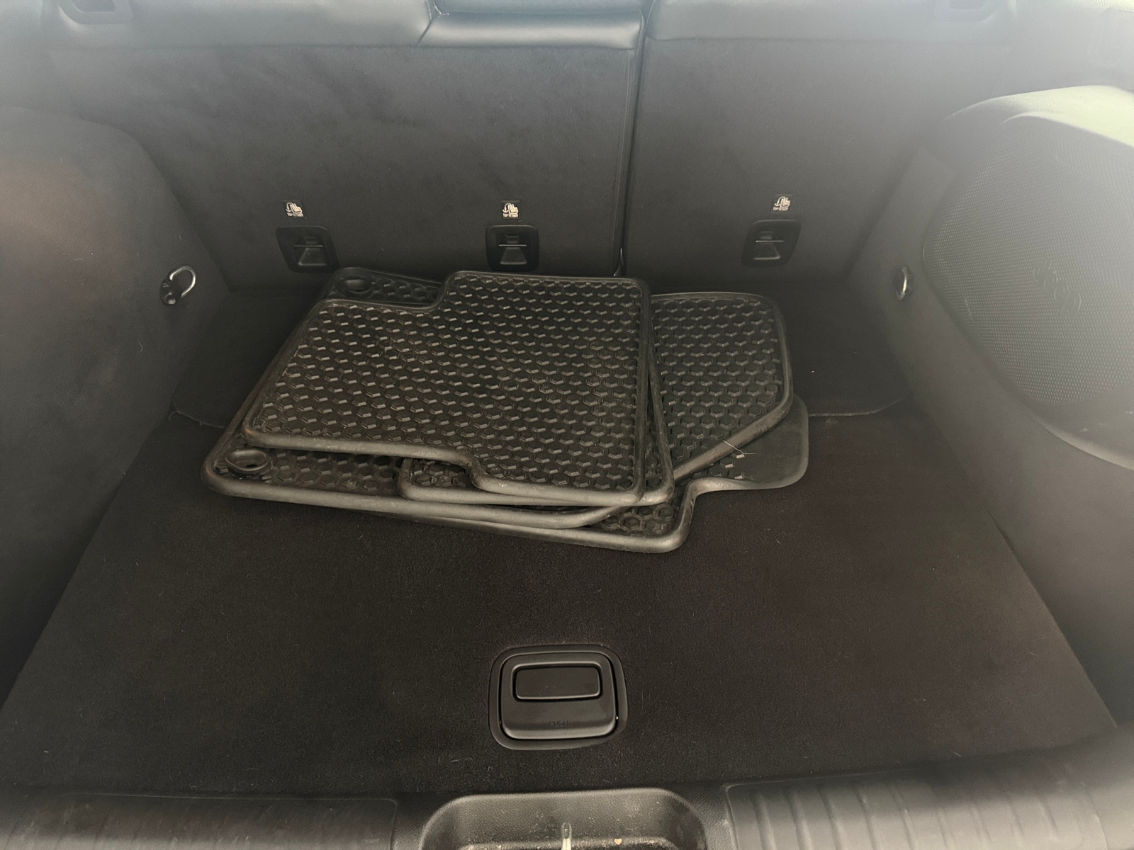 Thumbnail: 2019 Jeep Cherokee - 6