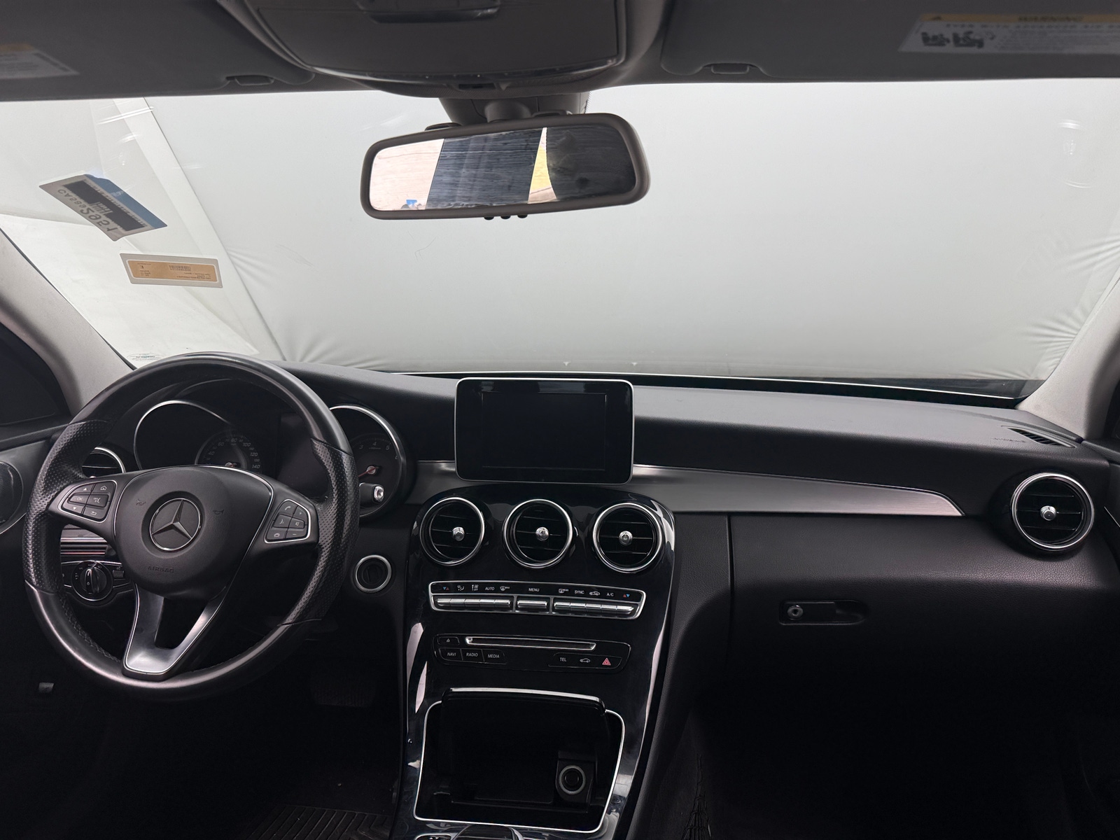 Thumbnail: 2015 Mercedes-Benz C-Class - 2