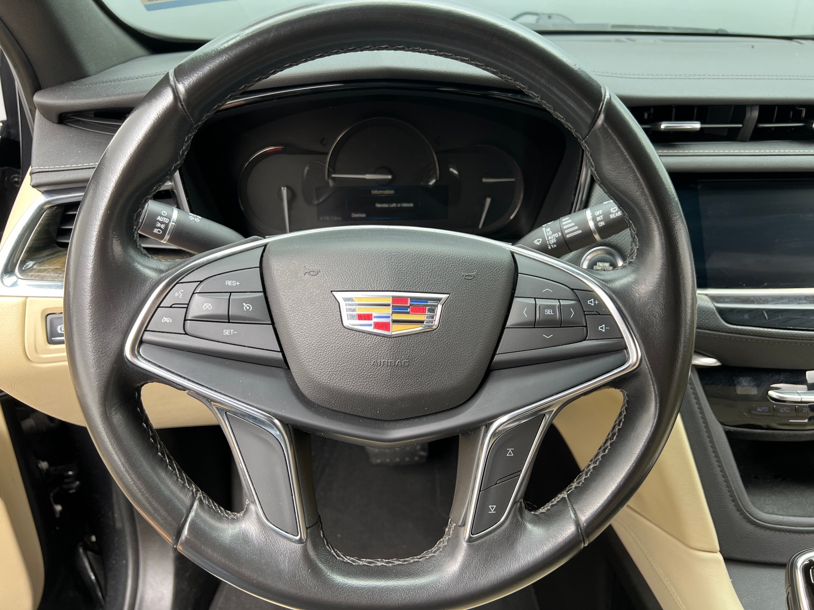 Thumbnail: 2019 Cadillac XT5 - 4