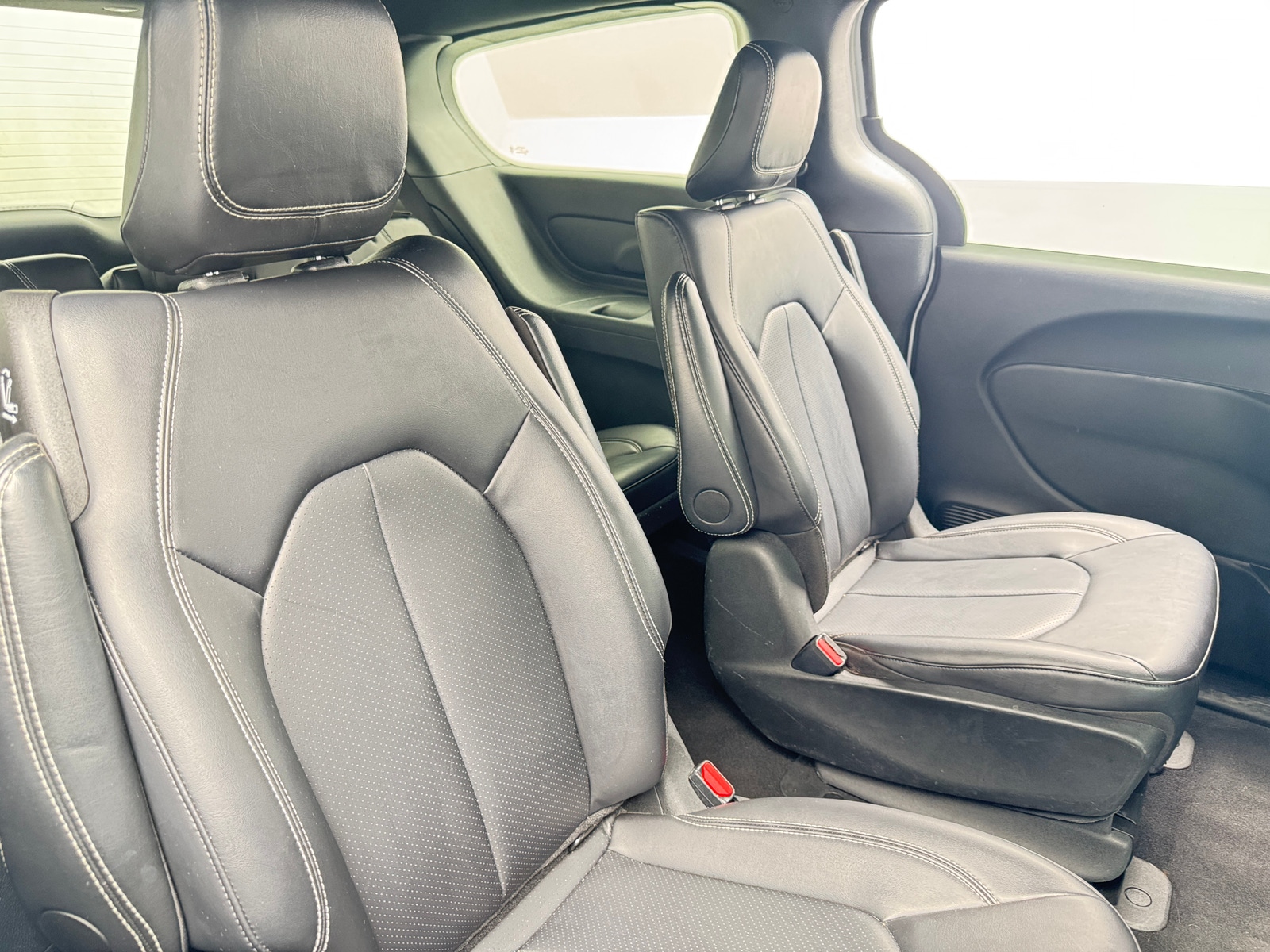 Thumbnail: 2024 Chrysler Pacifica - 5