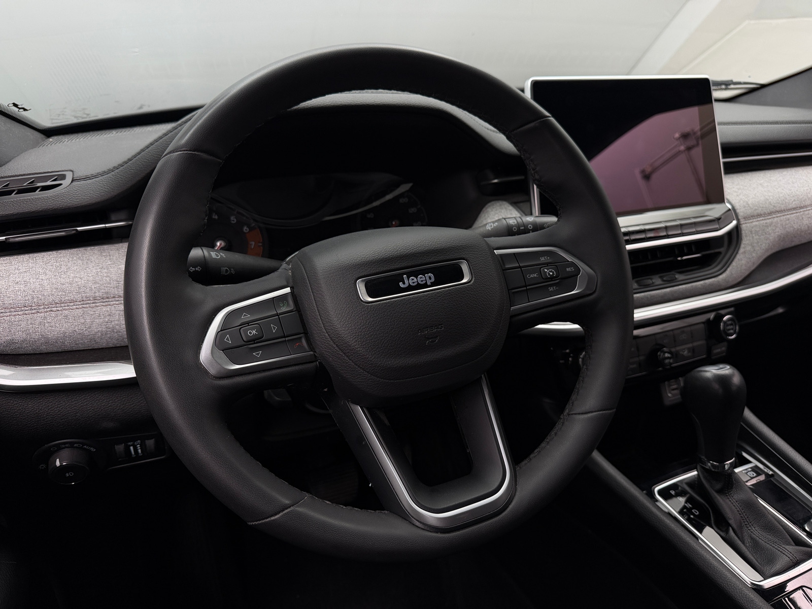 Thumbnail: 2023 Jeep Compass - 4