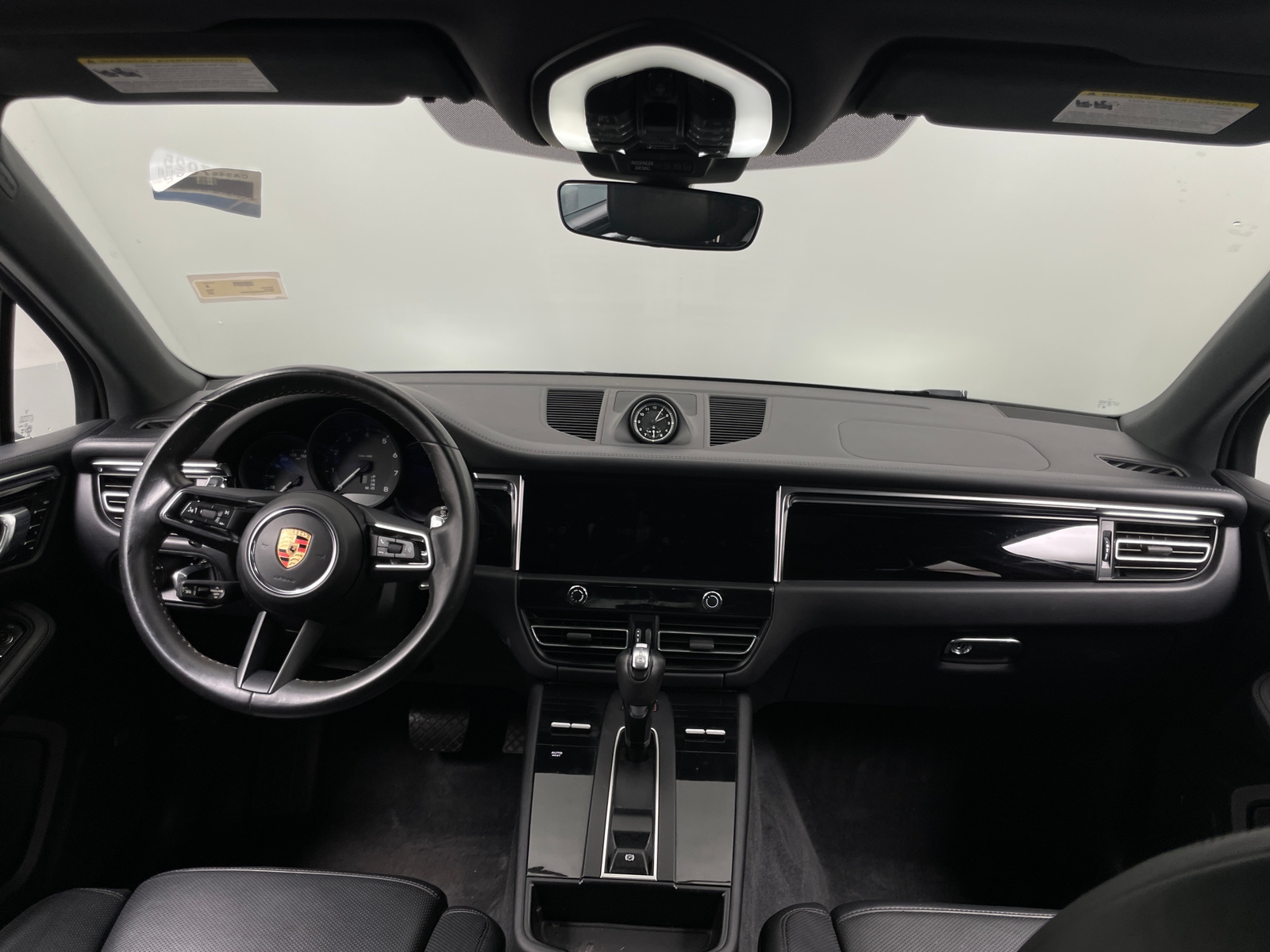 Thumbnail: 2024 Porsche Macan - 3
