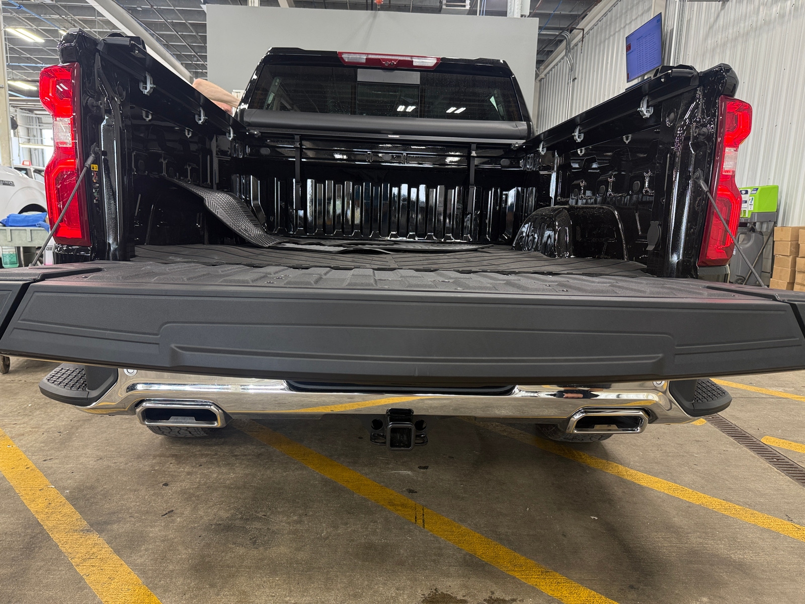 Thumbnail: 2026 Chevrolet Silverado 1500 - 6