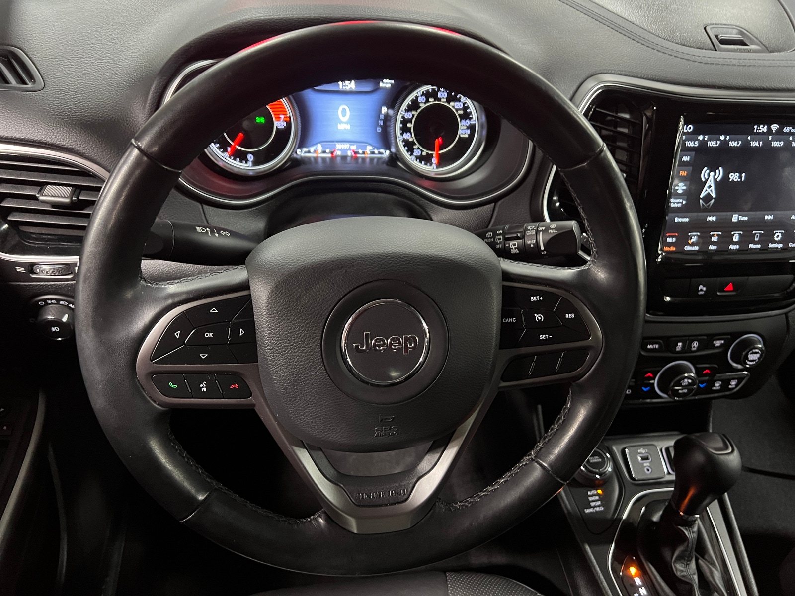 Thumbnail: 2020 Jeep Cherokee - 4