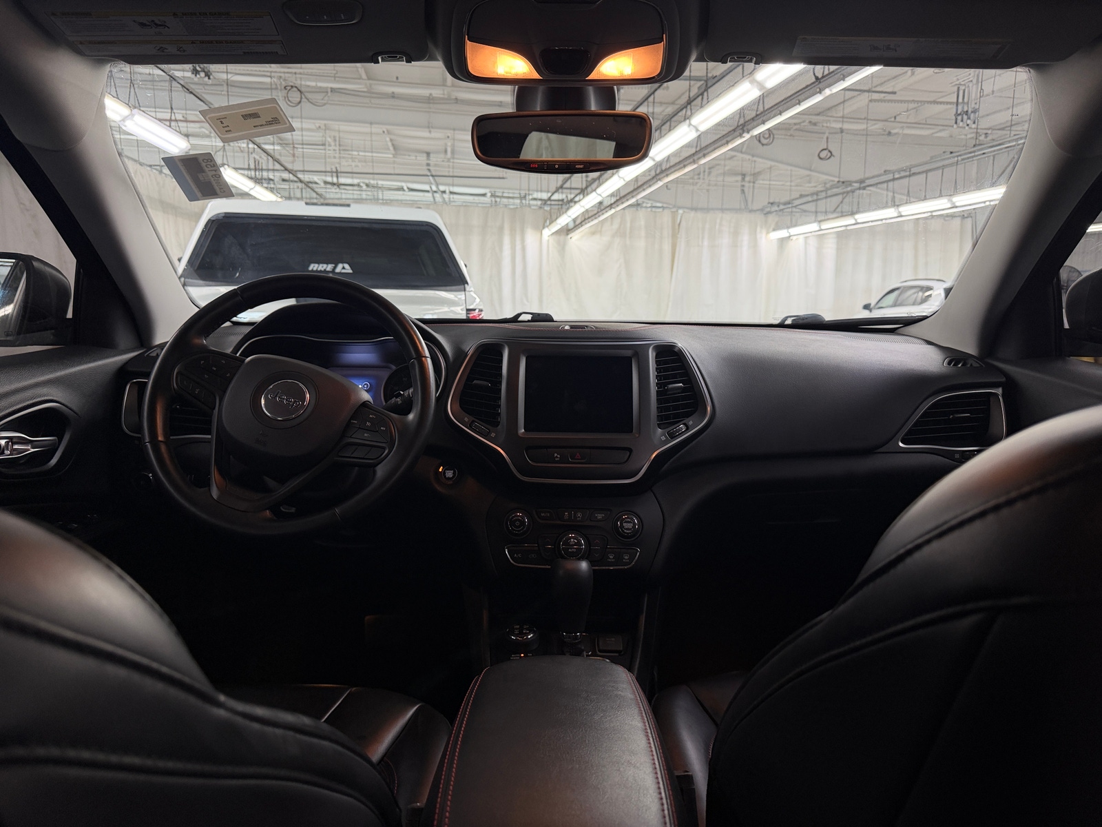 Thumbnail: 2020 Jeep Cherokee - 3