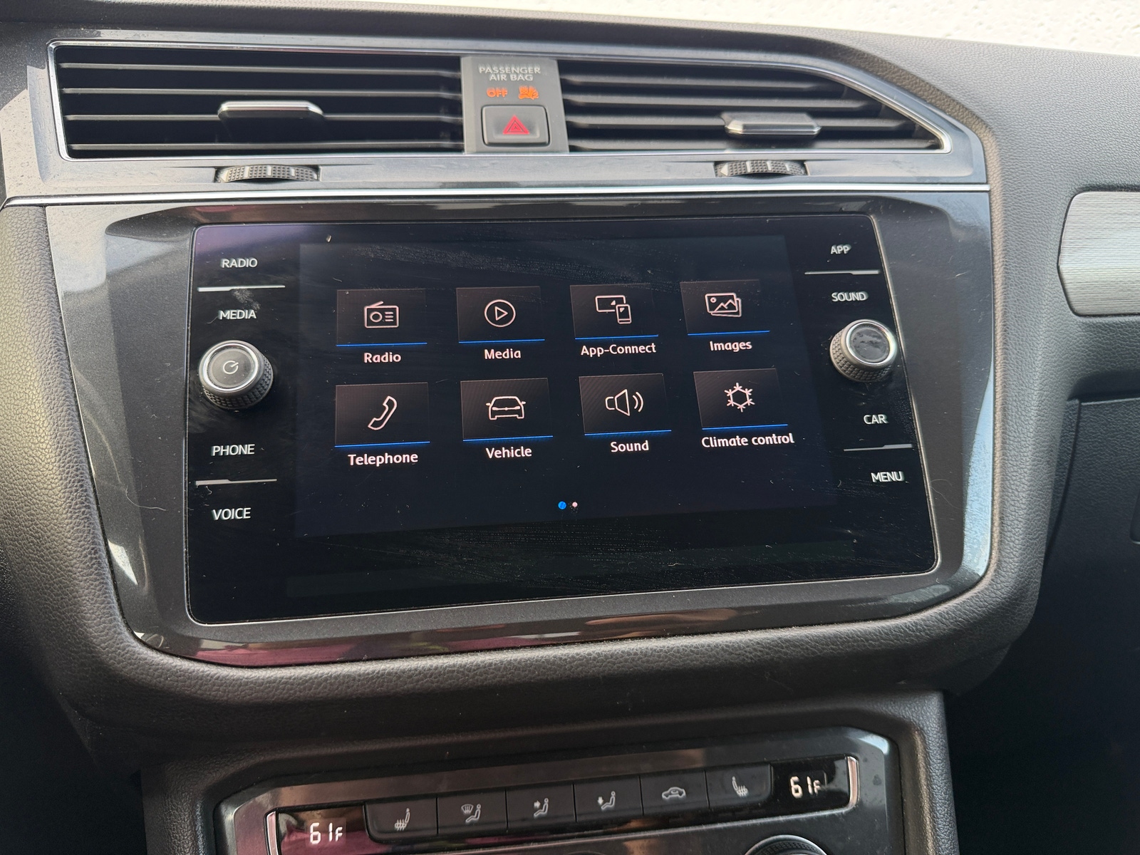 Thumbnail: 2019 Volkswagen Tiguan - 3
