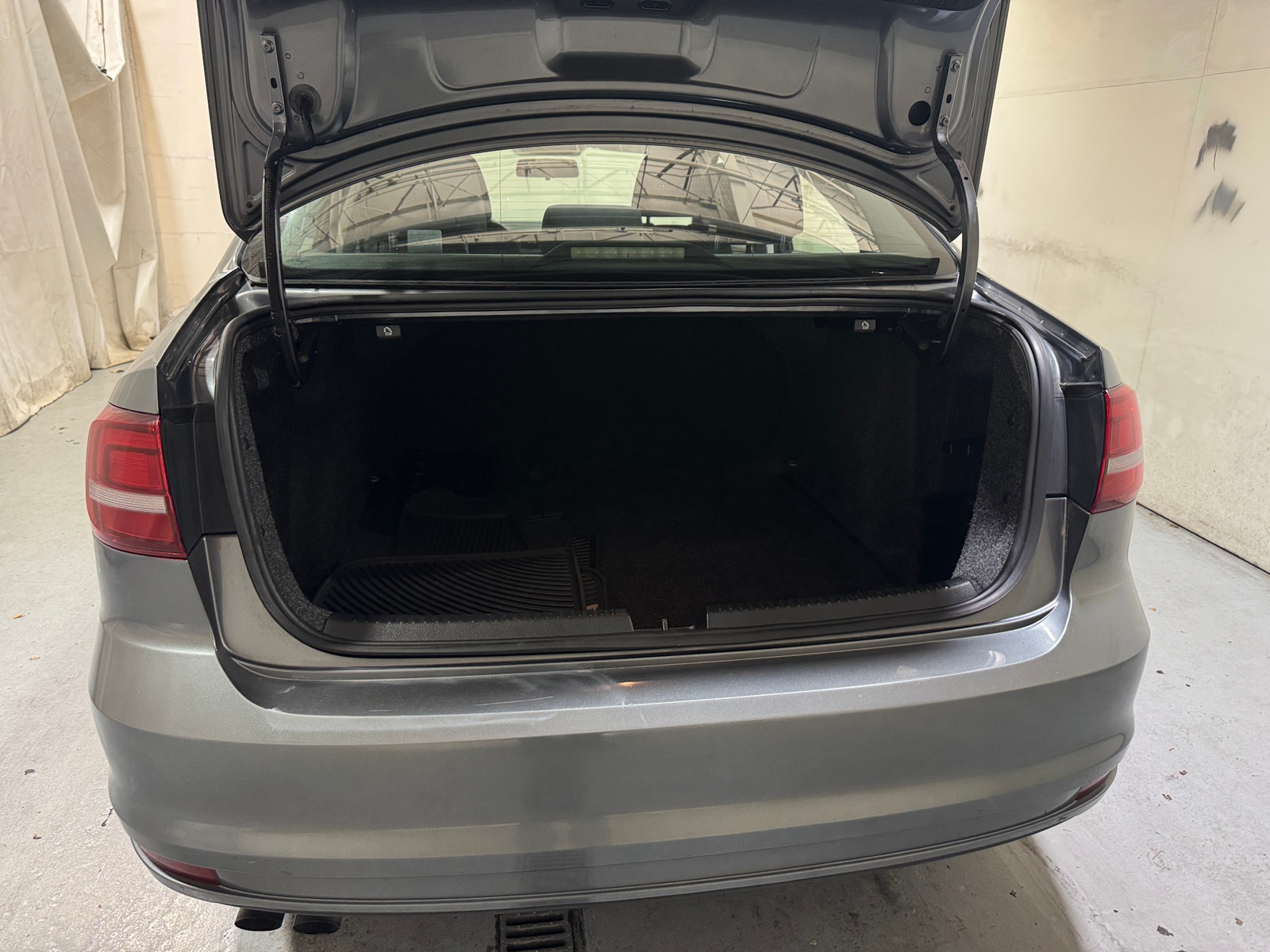Thumbnail: 2016 Volkswagen Jetta - 7