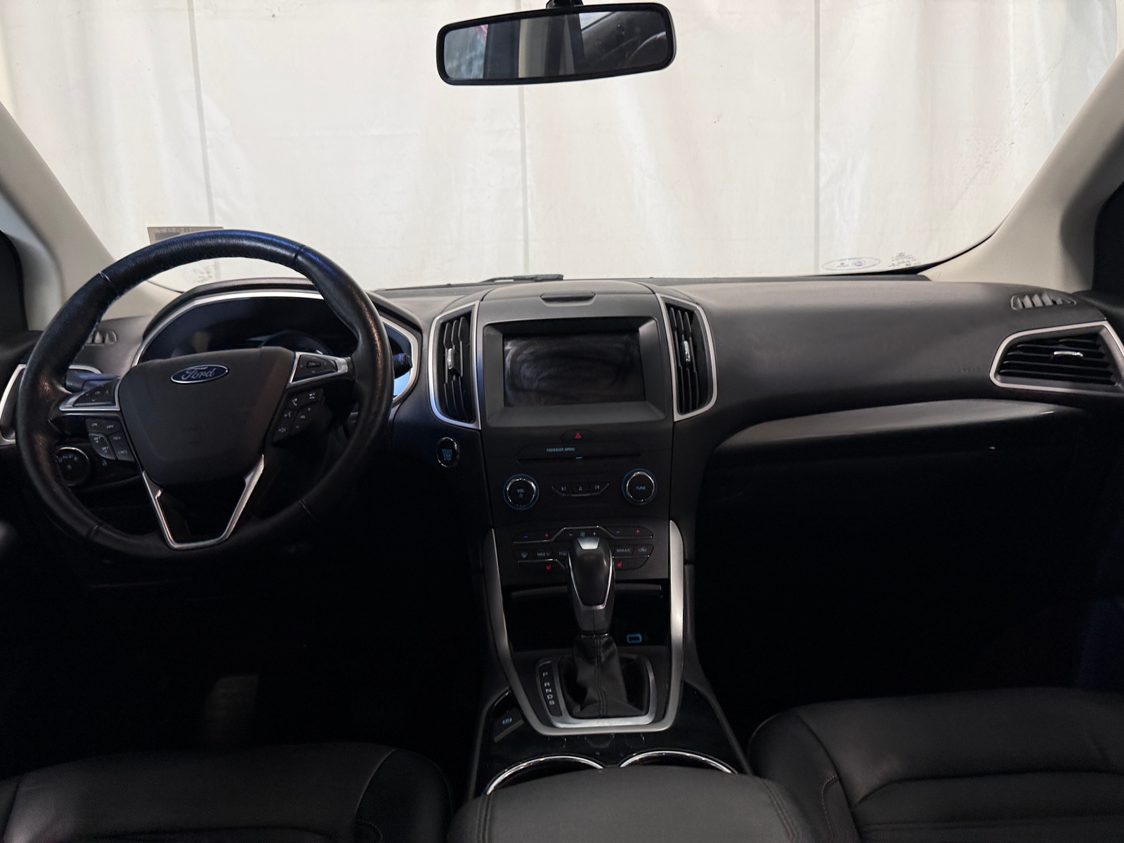 Thumbnail: 2016 Ford Edge - 2