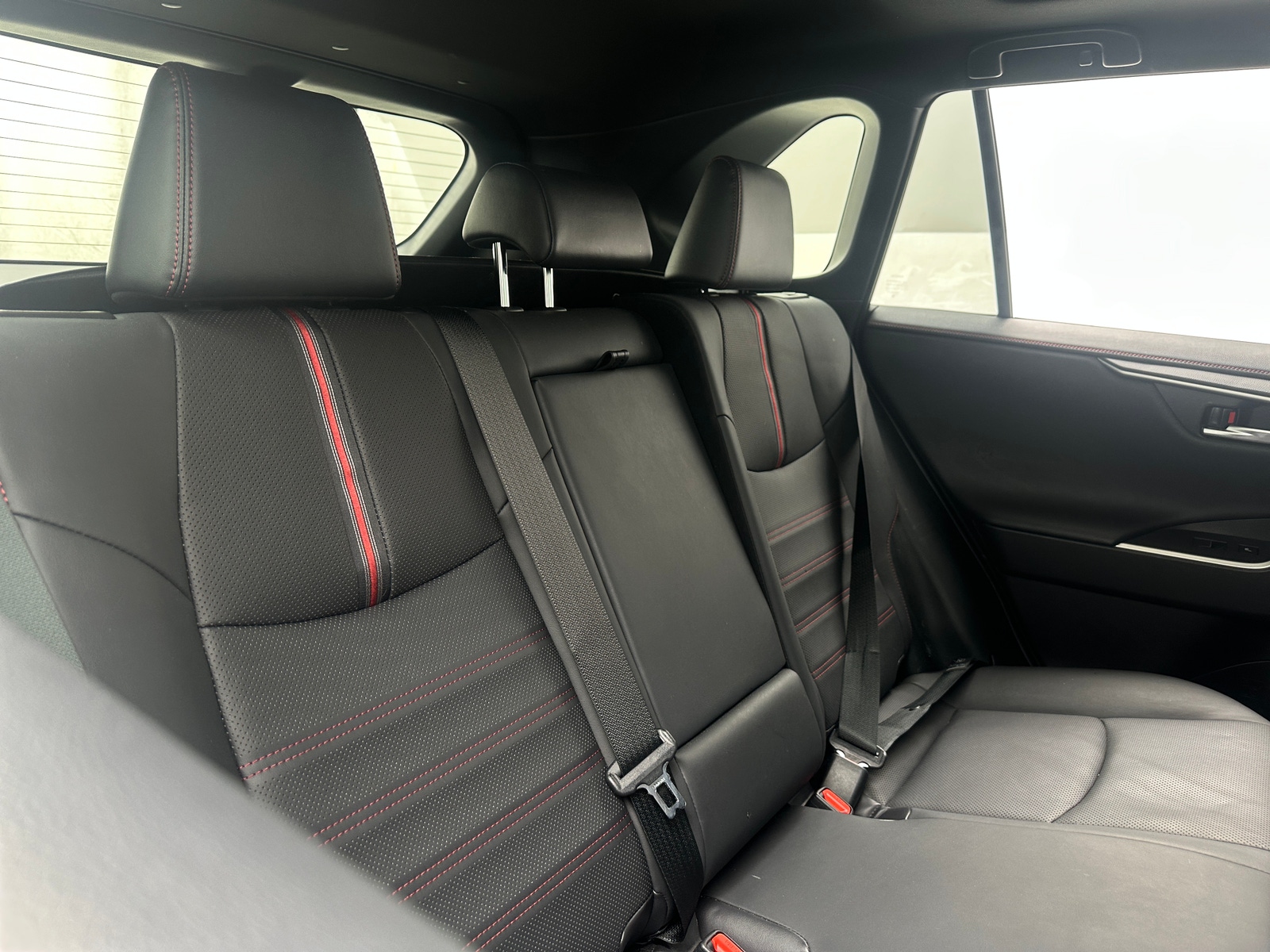Thumbnail: 2021 Toyota RAV4 - 6