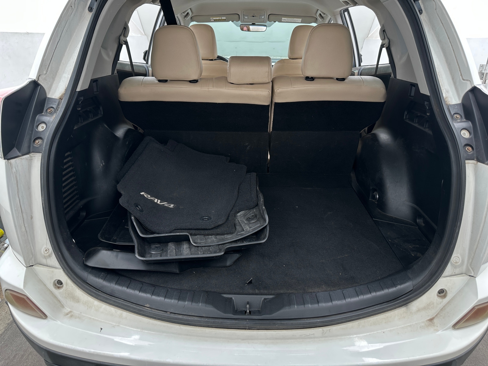 Thumbnail: 2016 Toyota RAV4 - 6