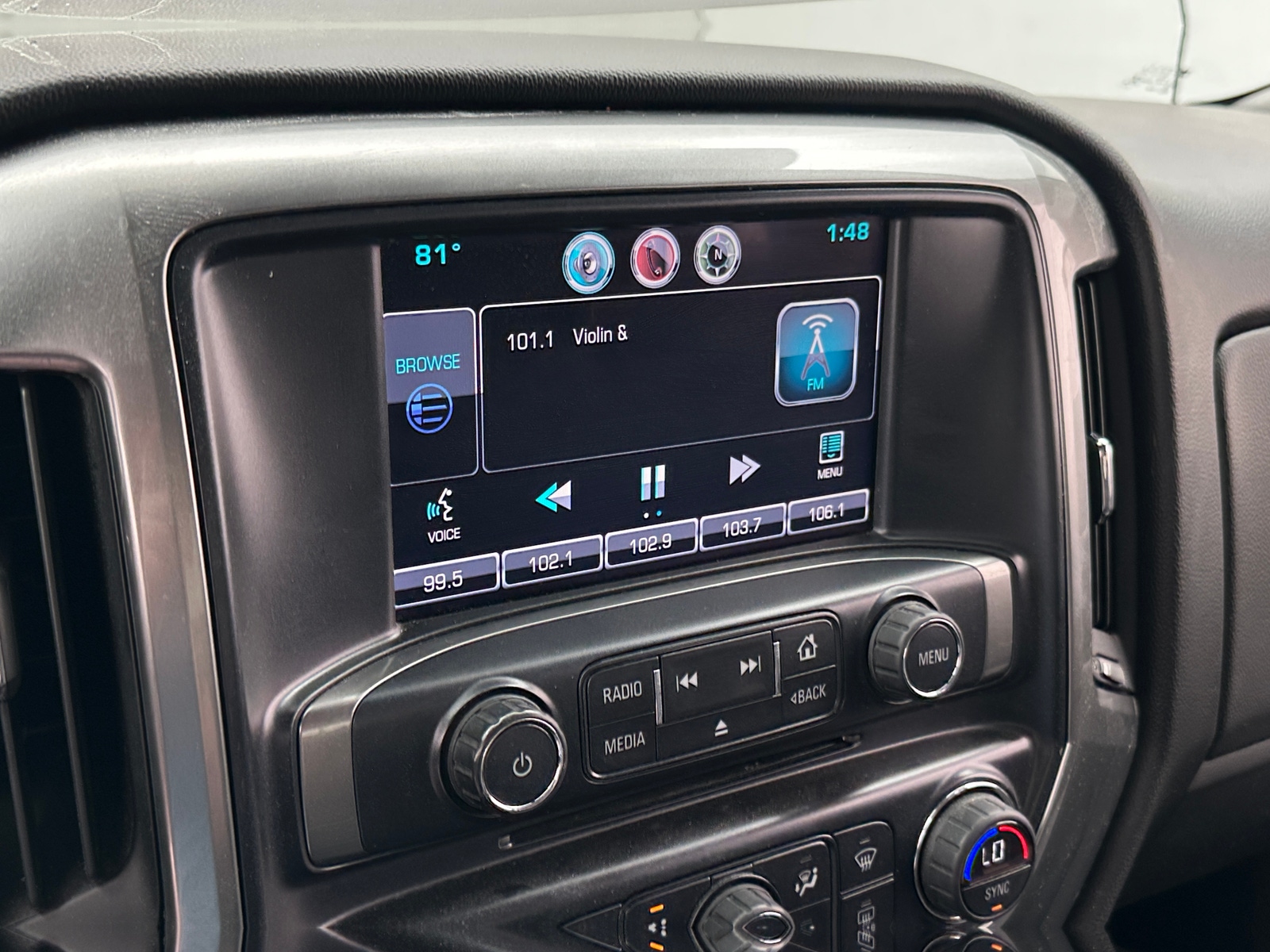 Thumbnail: 2015 Chevrolet Silverado 1500 - 4