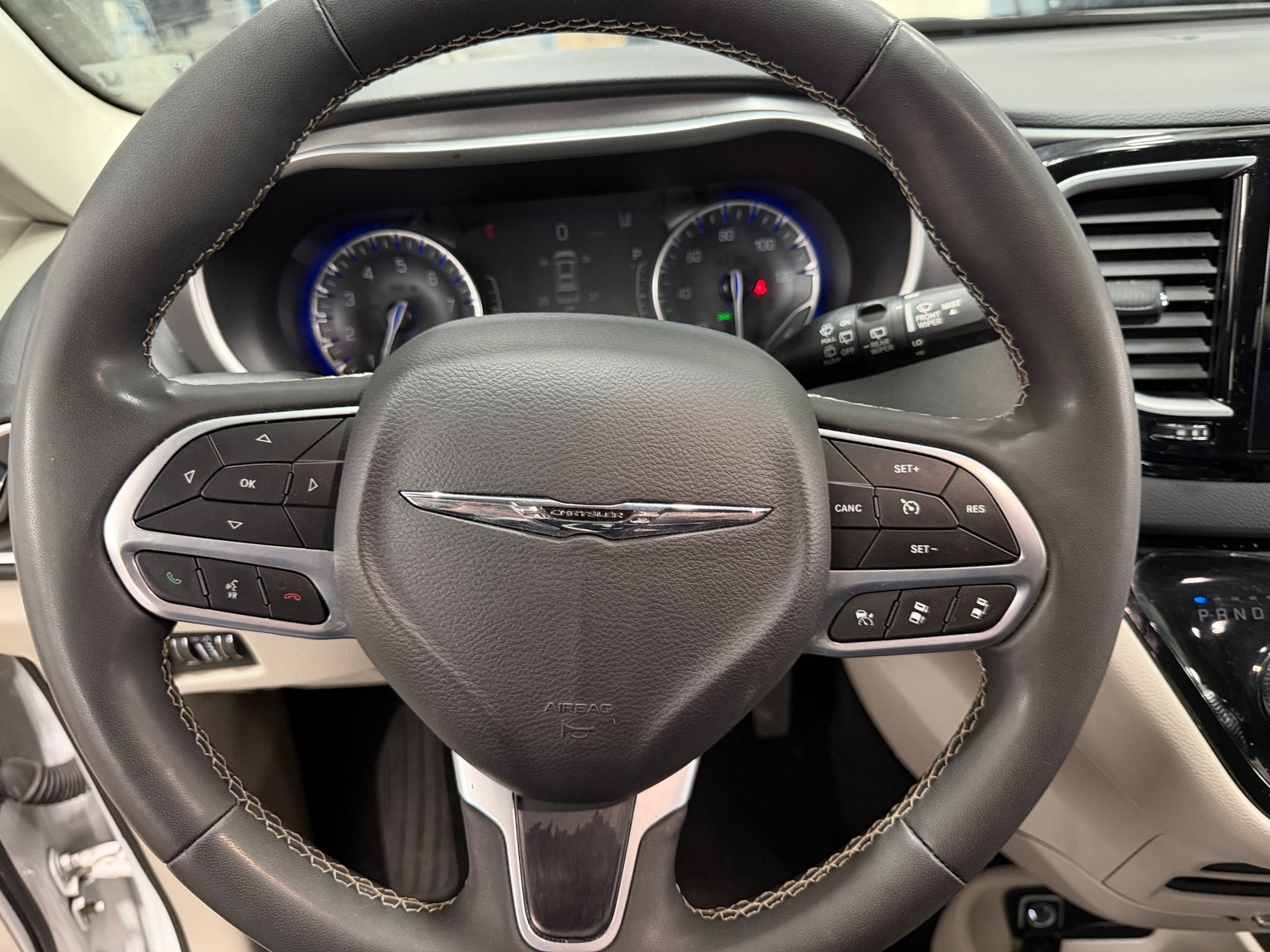 Thumbnail: 2024 Chrysler Pacifica - 4