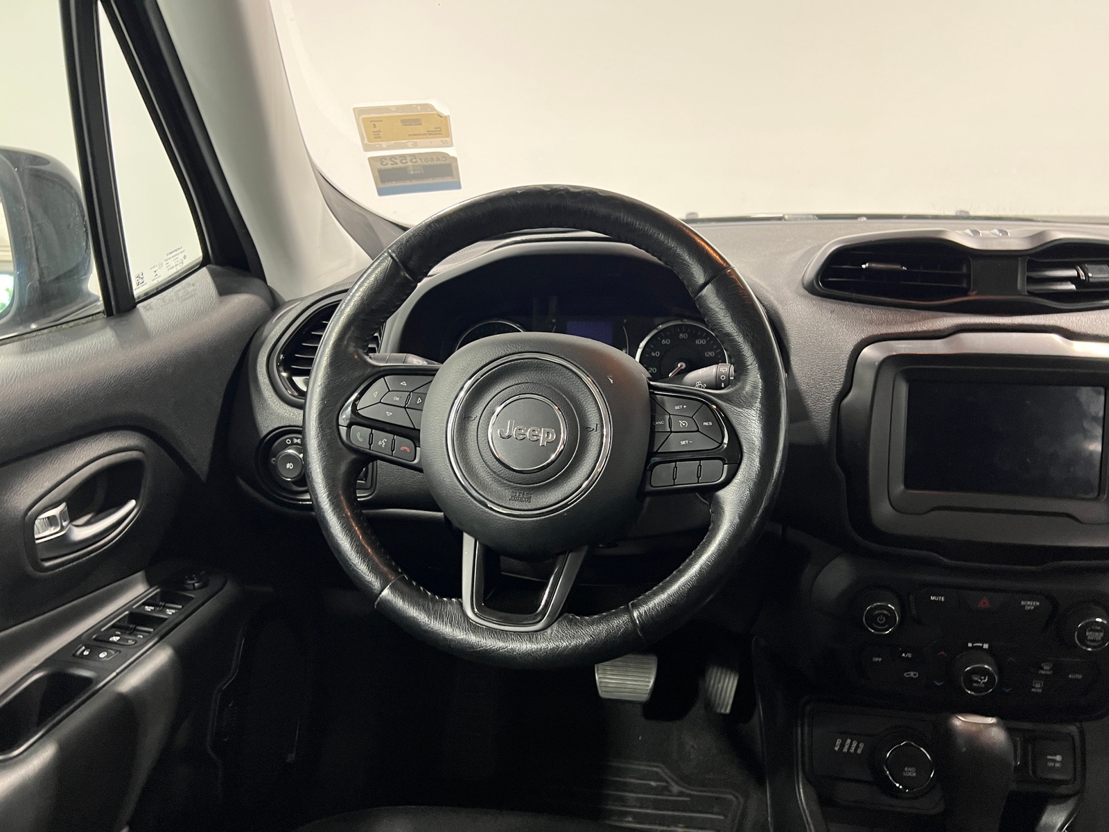 Thumbnail: 2020 Jeep Renegade - 5