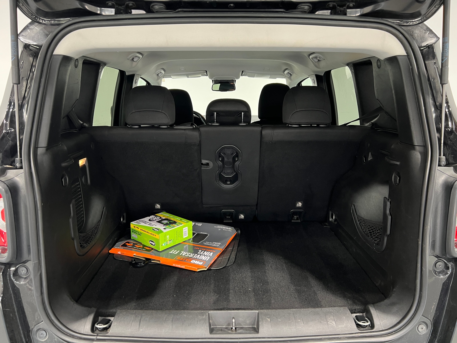 Thumbnail: 2020 Jeep Renegade - 7