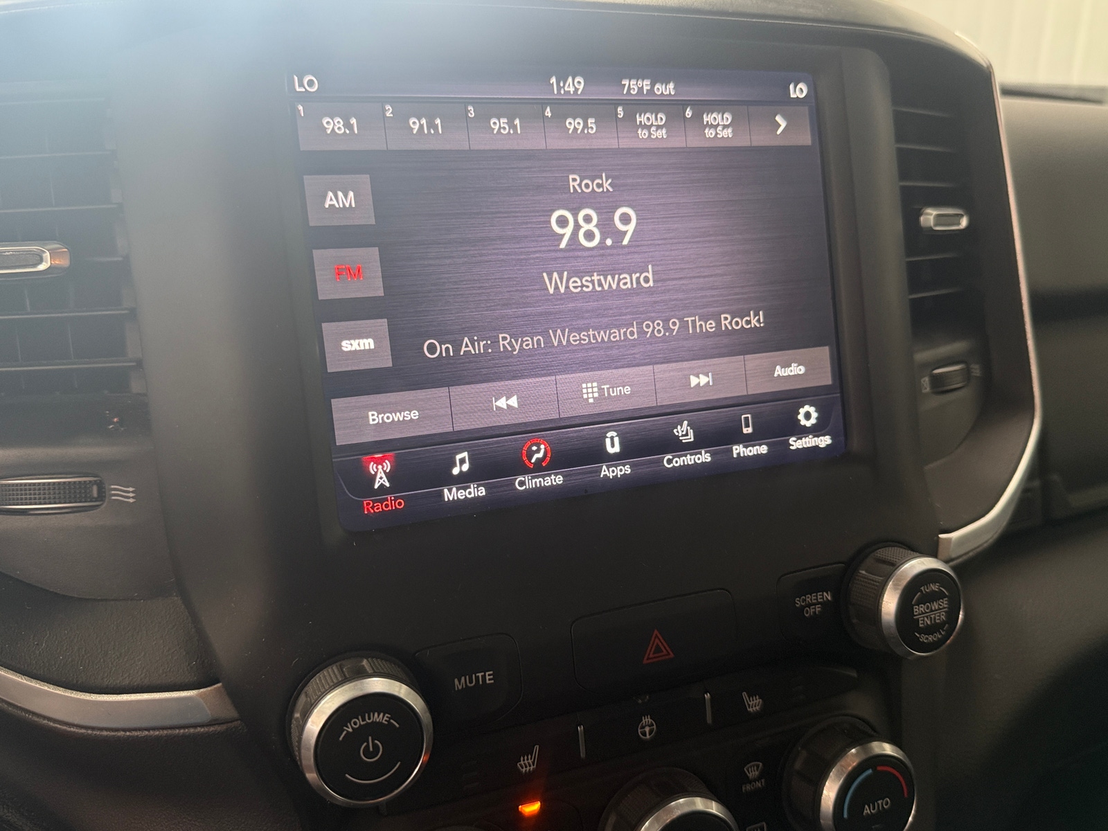 Thumbnail: 2019 RAM 1500 - 4
