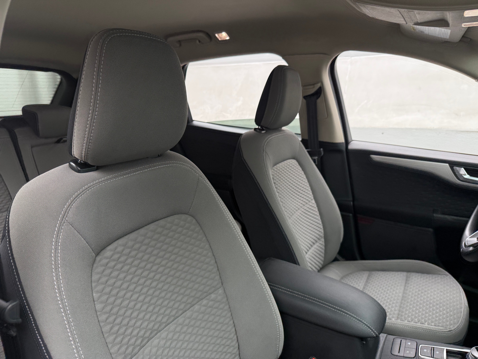Thumbnail: 2020 Ford Escape - 2
