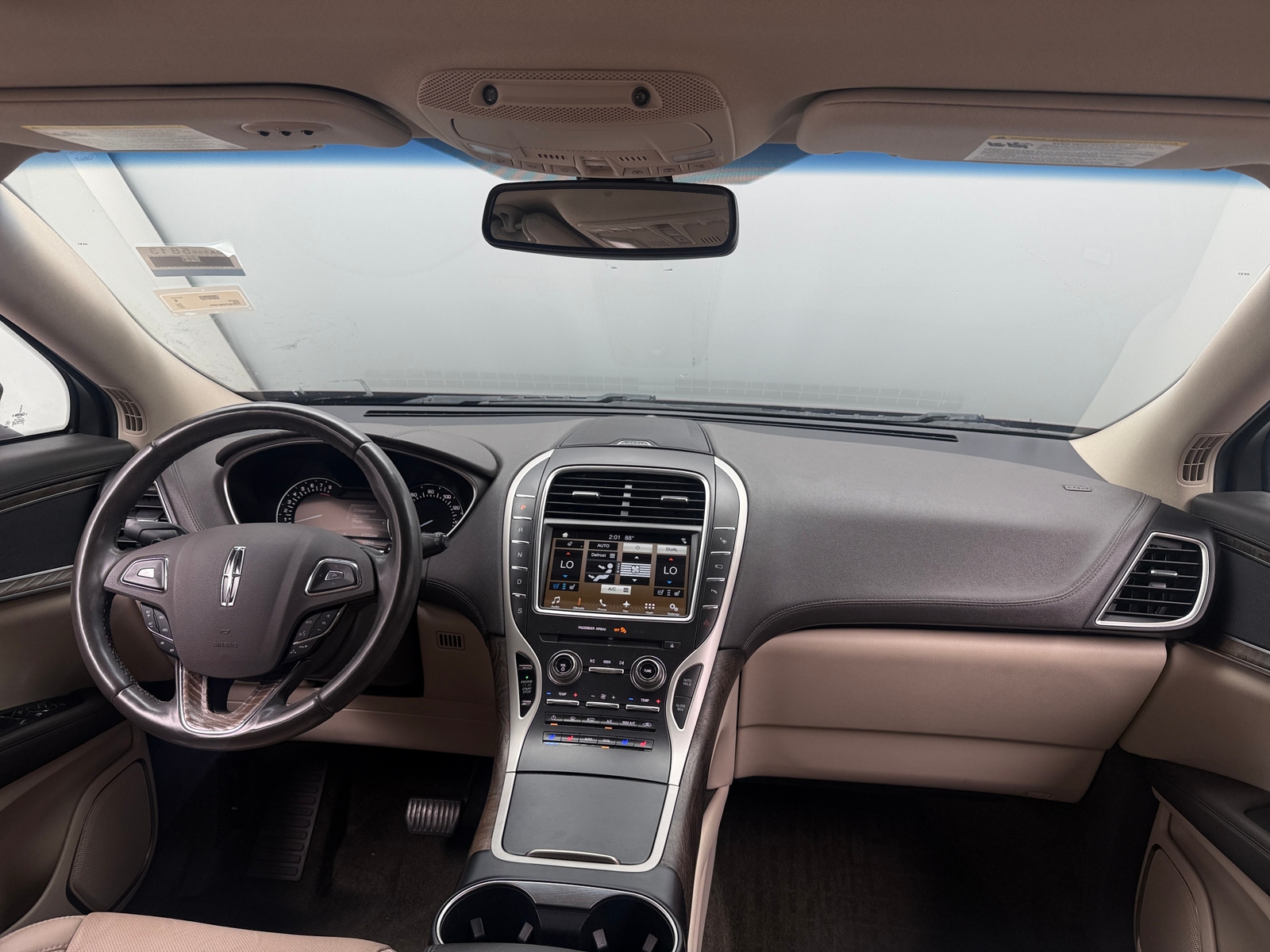 Thumbnail: 2017 Lincoln MKX - 2