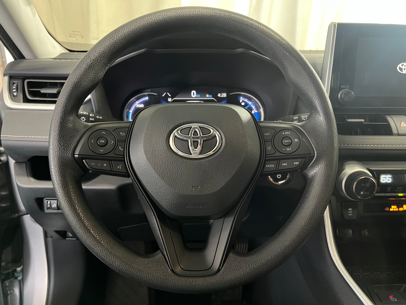 Thumbnail: 2025 Toyota RAV4 - 5