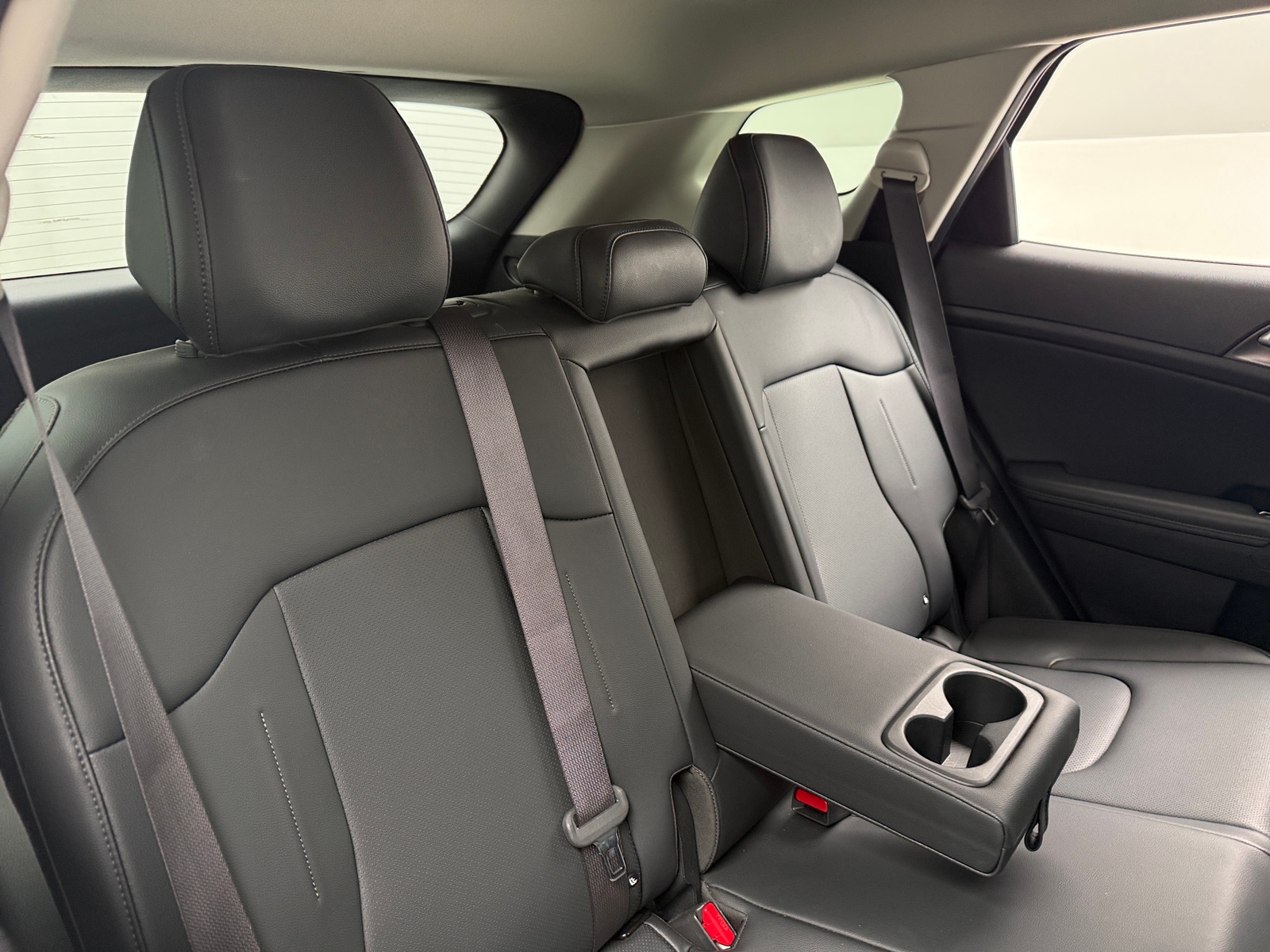 Thumbnail: 2023 Kia Sportage - 5