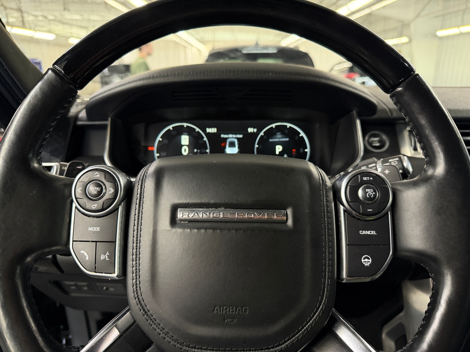 Thumbnail: 2017 Land Rover Range Rover - 4