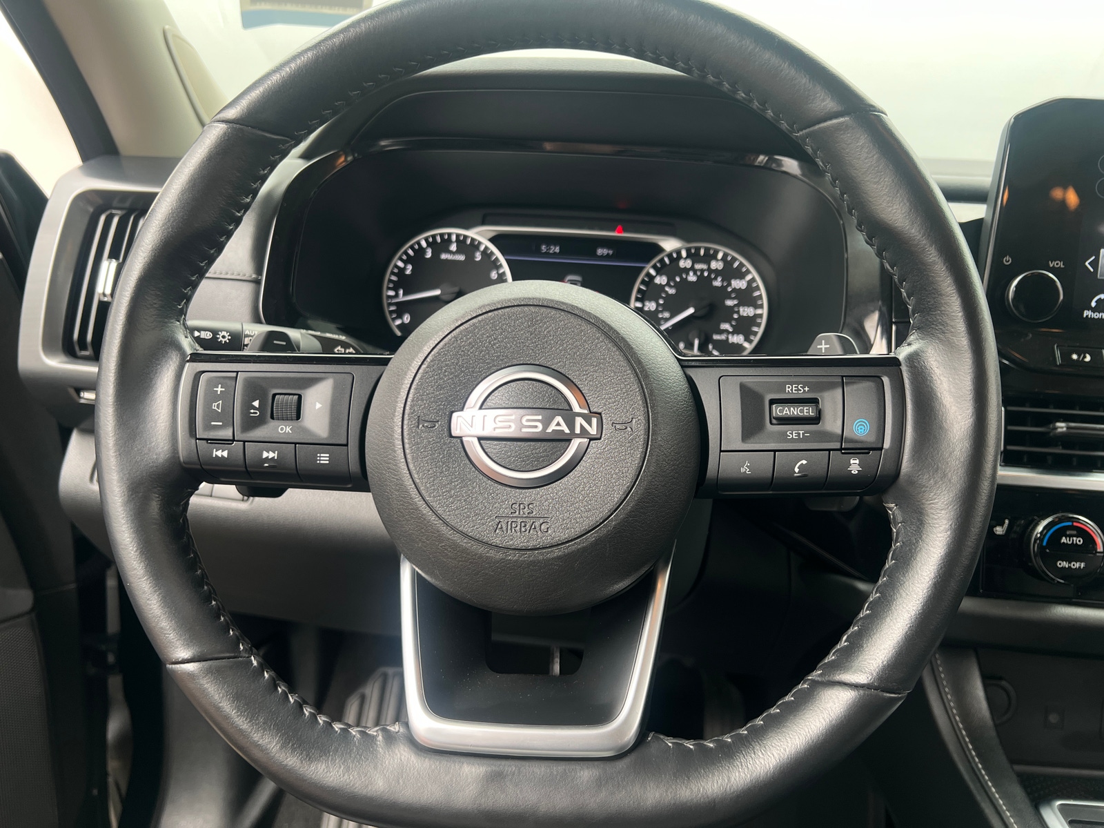 Thumbnail: 2023 Nissan Pathfinder - 4