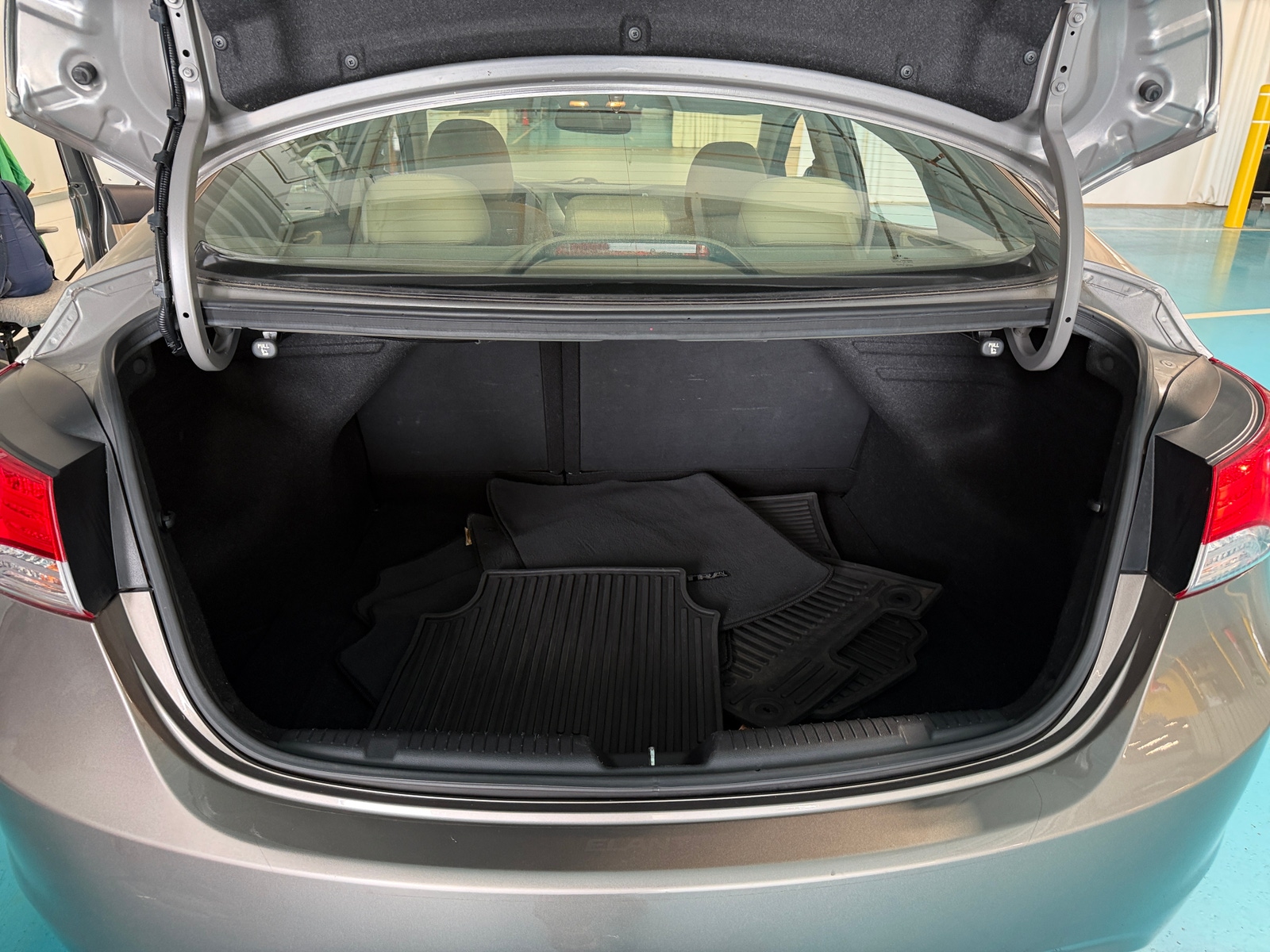 Thumbnail: 2013 Hyundai Elantra - 6