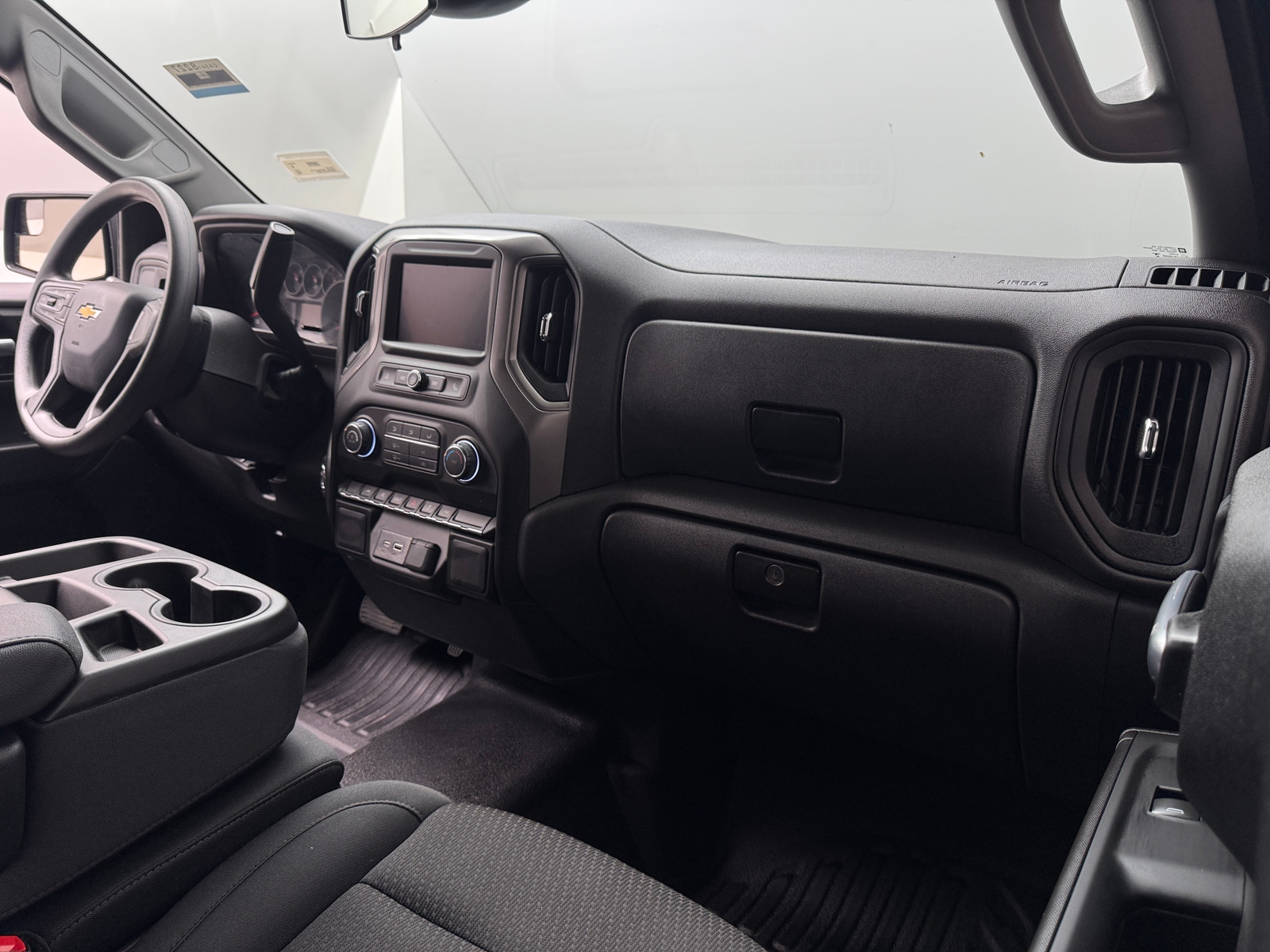 Thumbnail: 2025 Chevrolet Silverado 1500 - 2