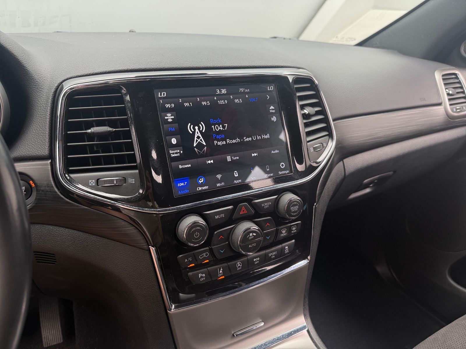 Thumbnail: 2021 Jeep Grand Cherokee - 3