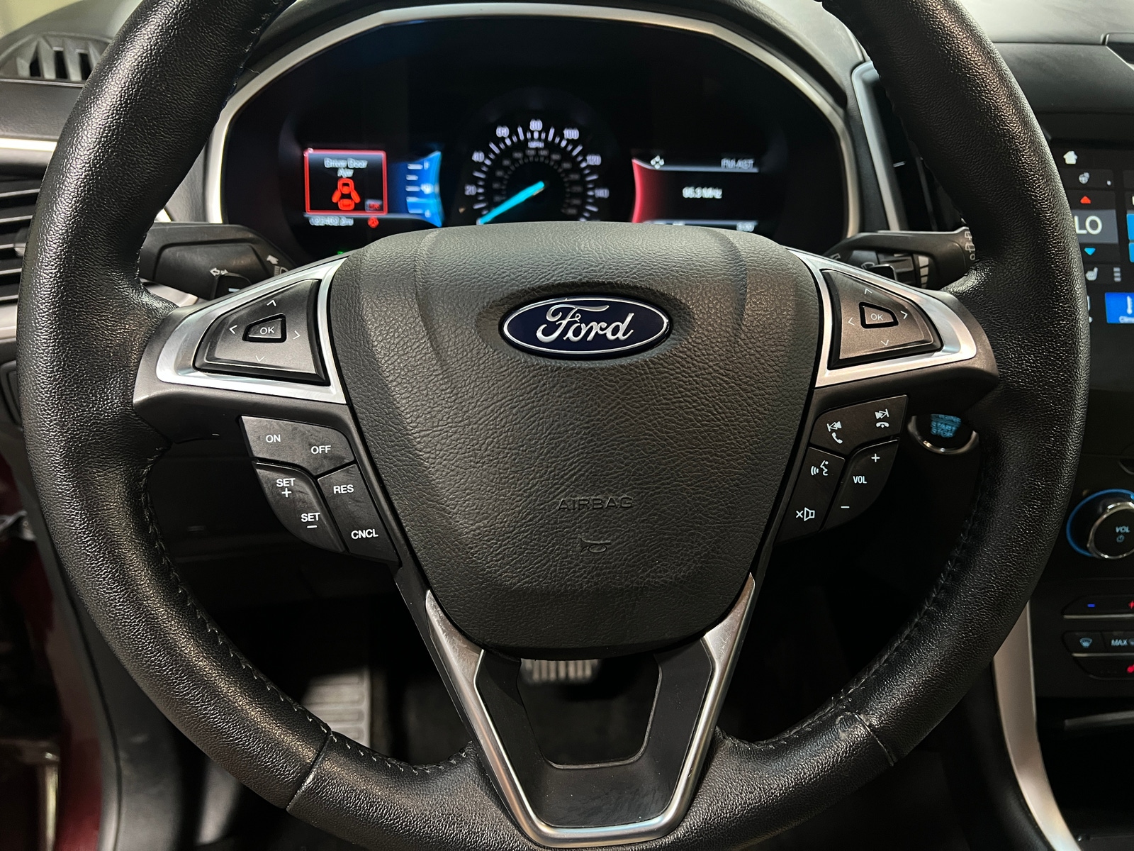 Thumbnail: 2018 Ford Edge - 4