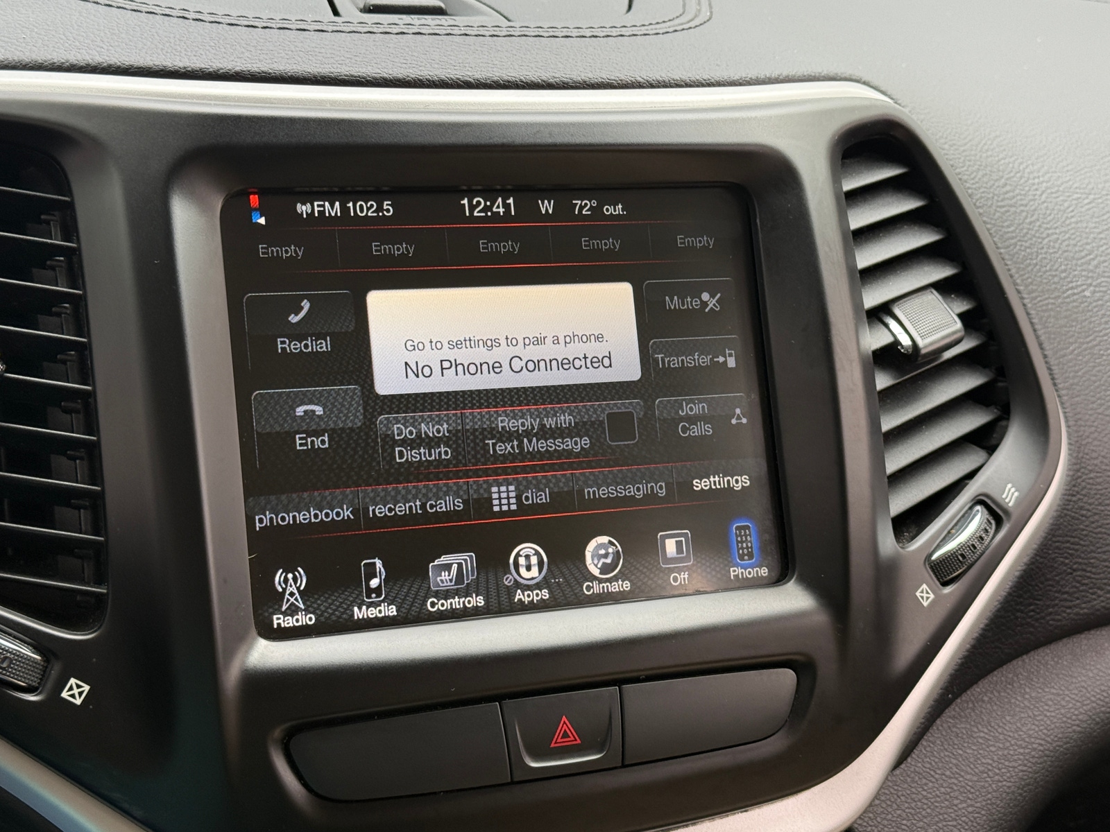Thumbnail: 2016 Jeep Cherokee - 4