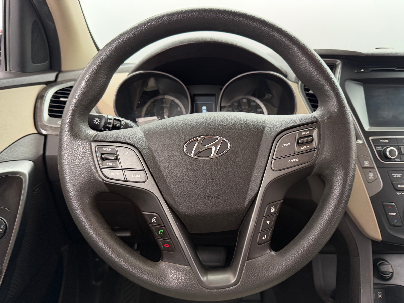 Thumbnail: 2017 Hyundai Santa Fe - 5