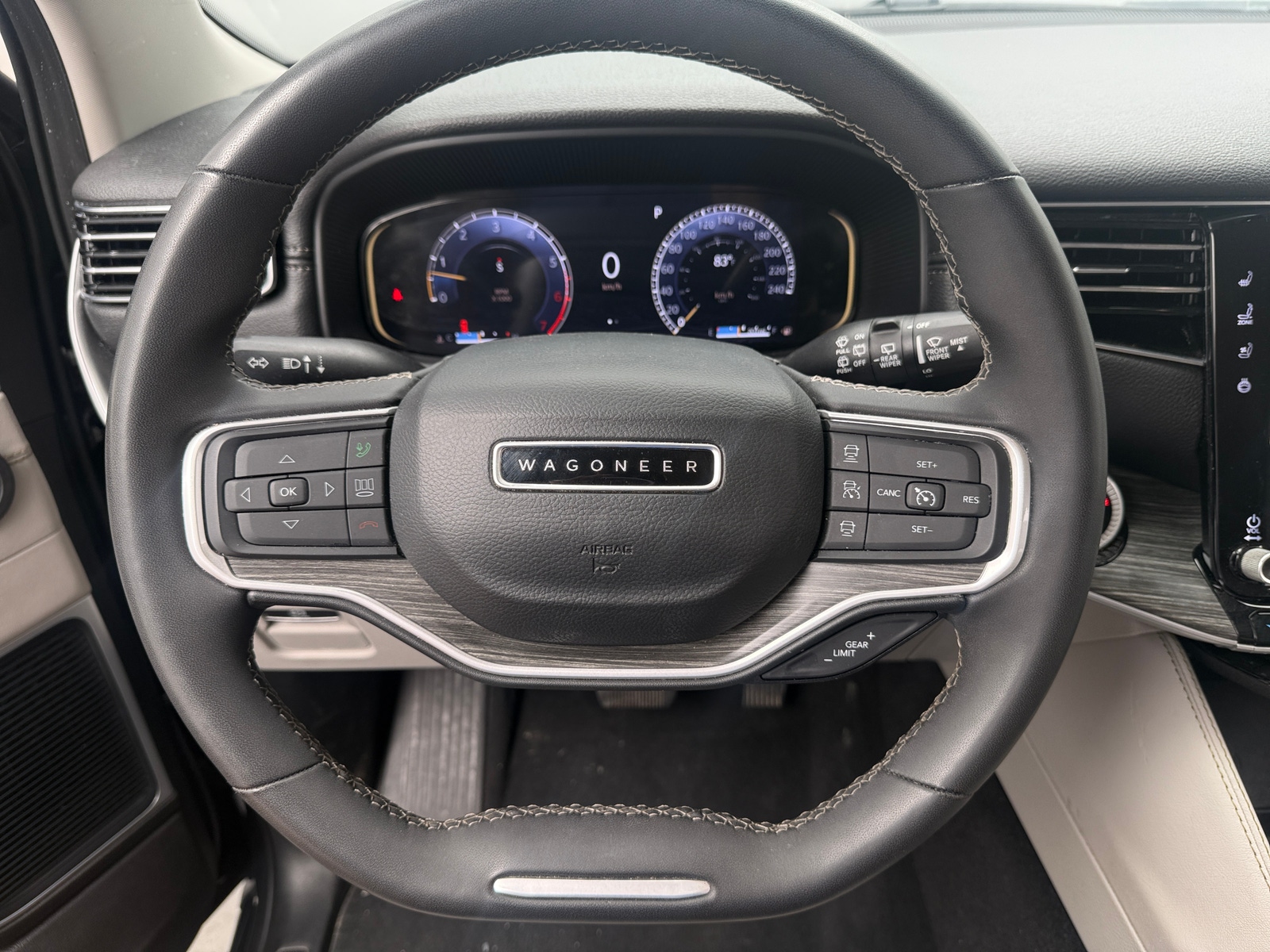 Thumbnail: 2024 Jeep Wagoneer - 4