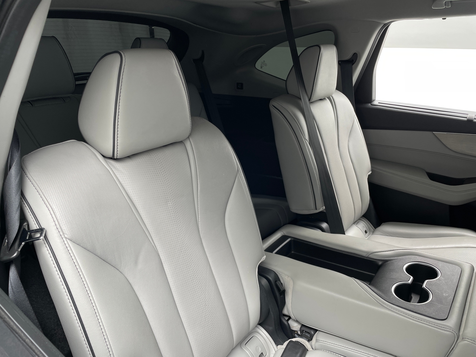 Thumbnail: 2022 Acura MDX - 5
