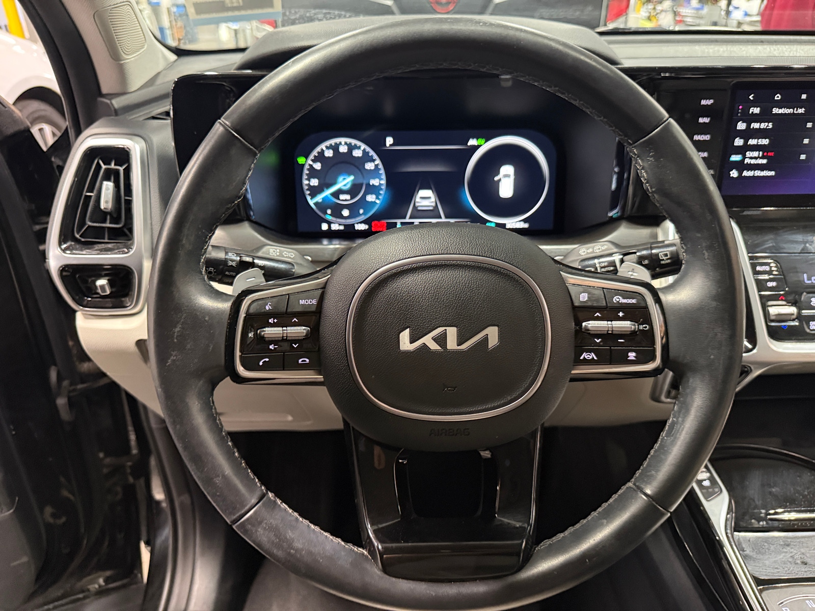 Thumbnail: 2024 Kia Sorento - 4