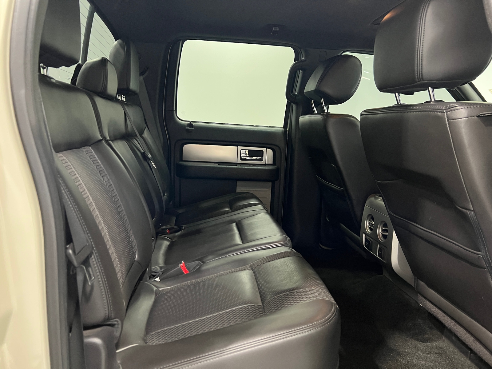 Thumbnail: 2014 Ford Econoline - 6