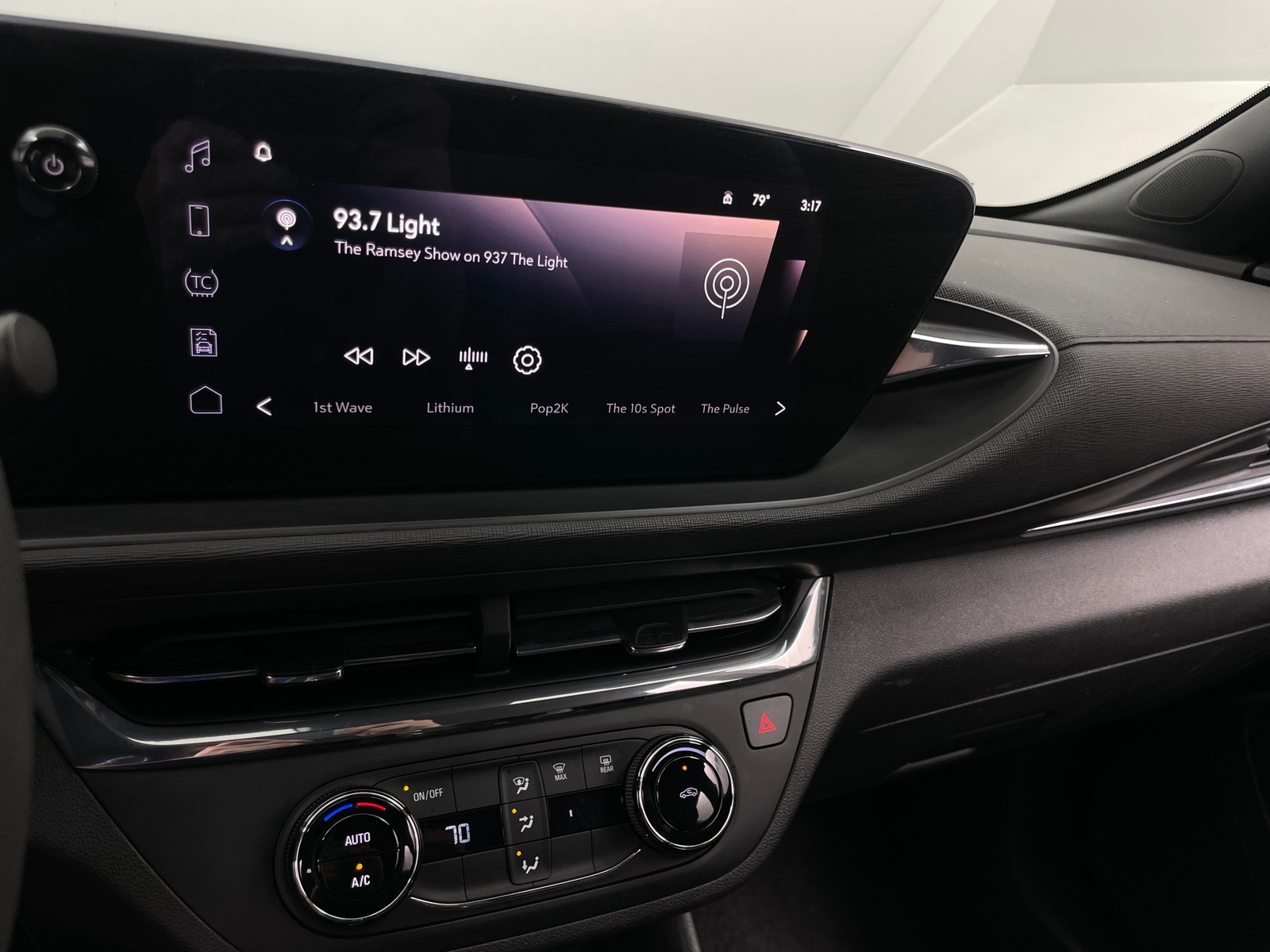 Thumbnail: 2025 Buick Envista - 3