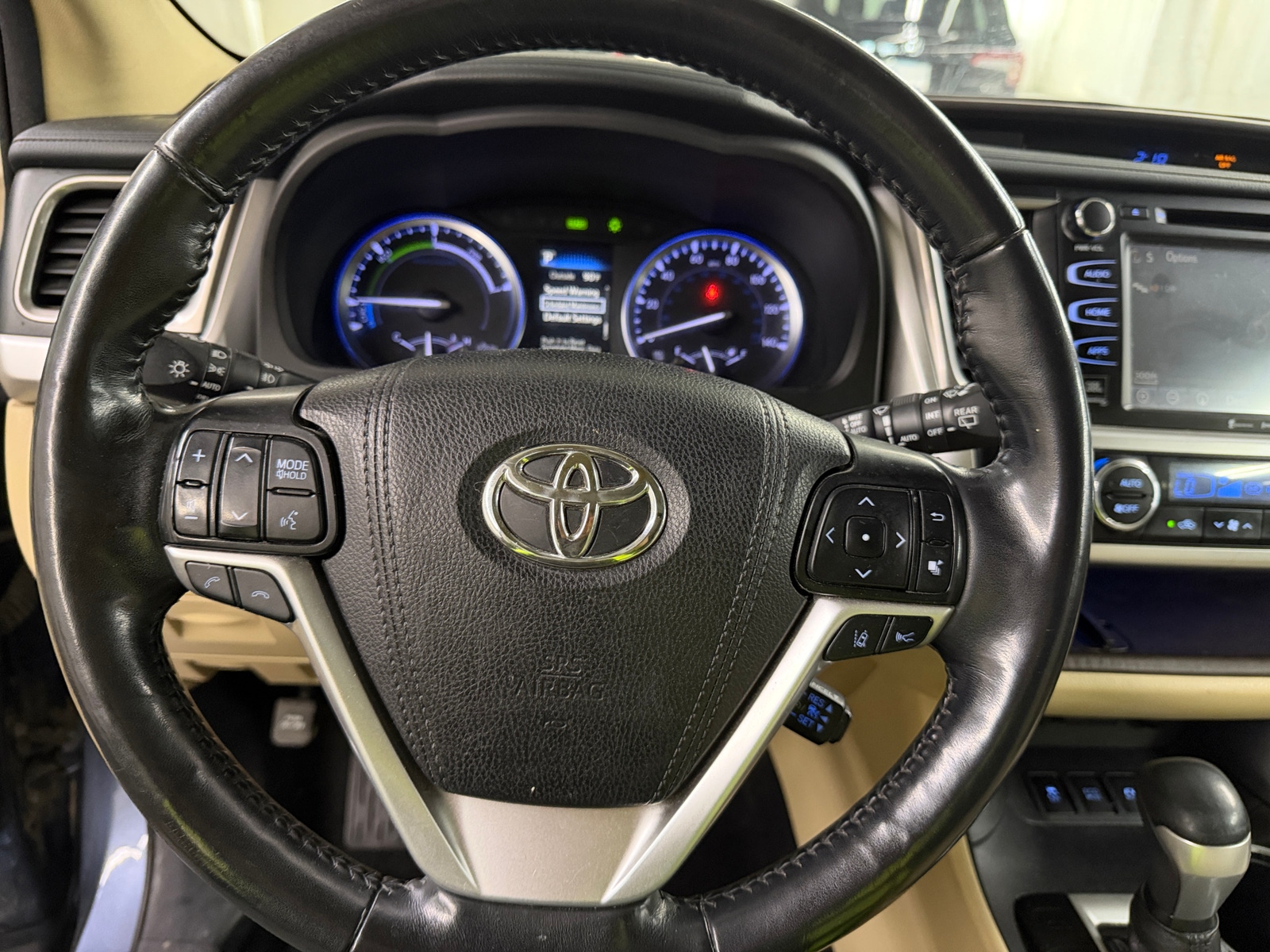 Thumbnail: 2019 Toyota Highlander - 4