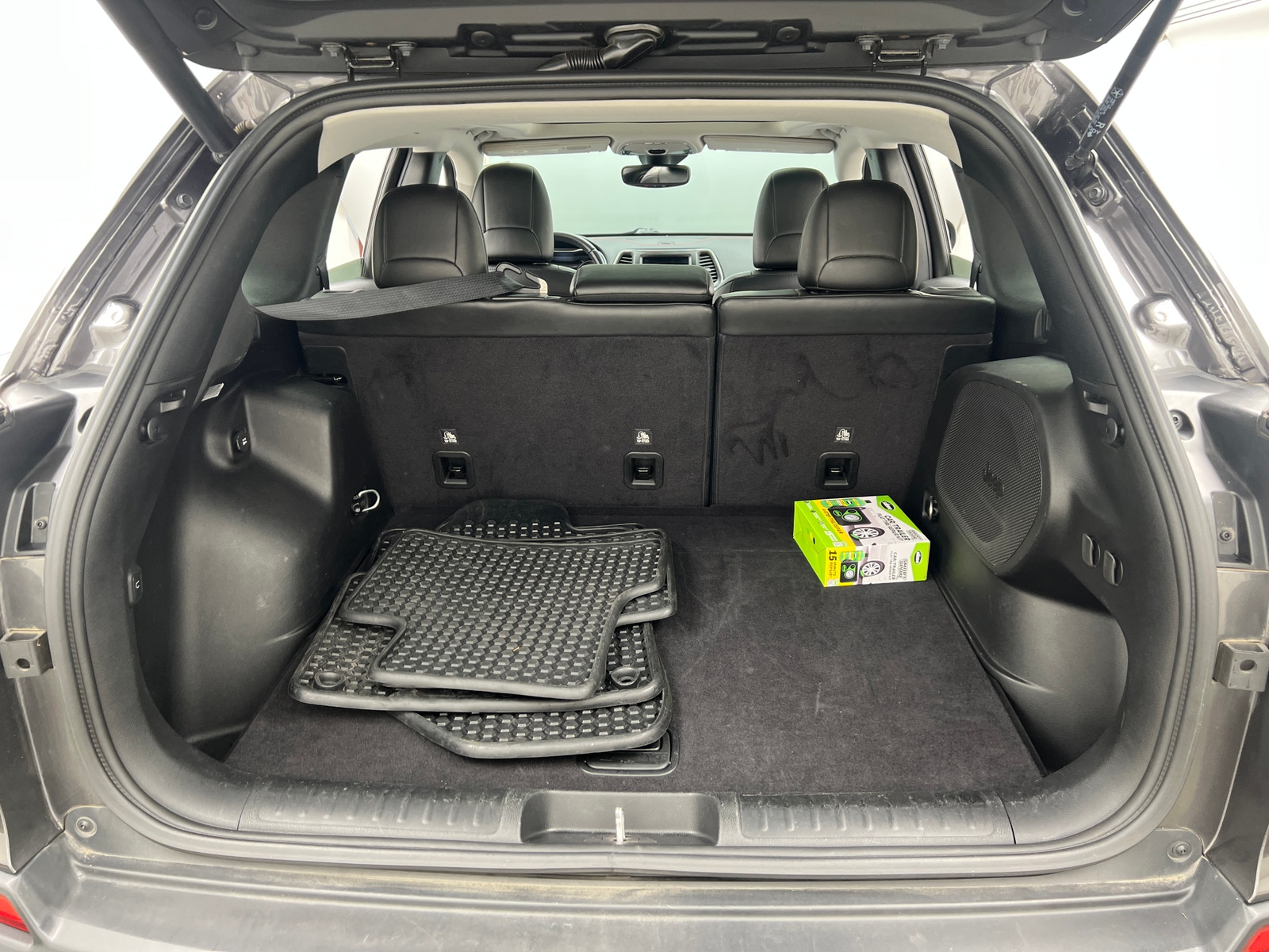 Thumbnail: 2019 Jeep Cherokee - 6