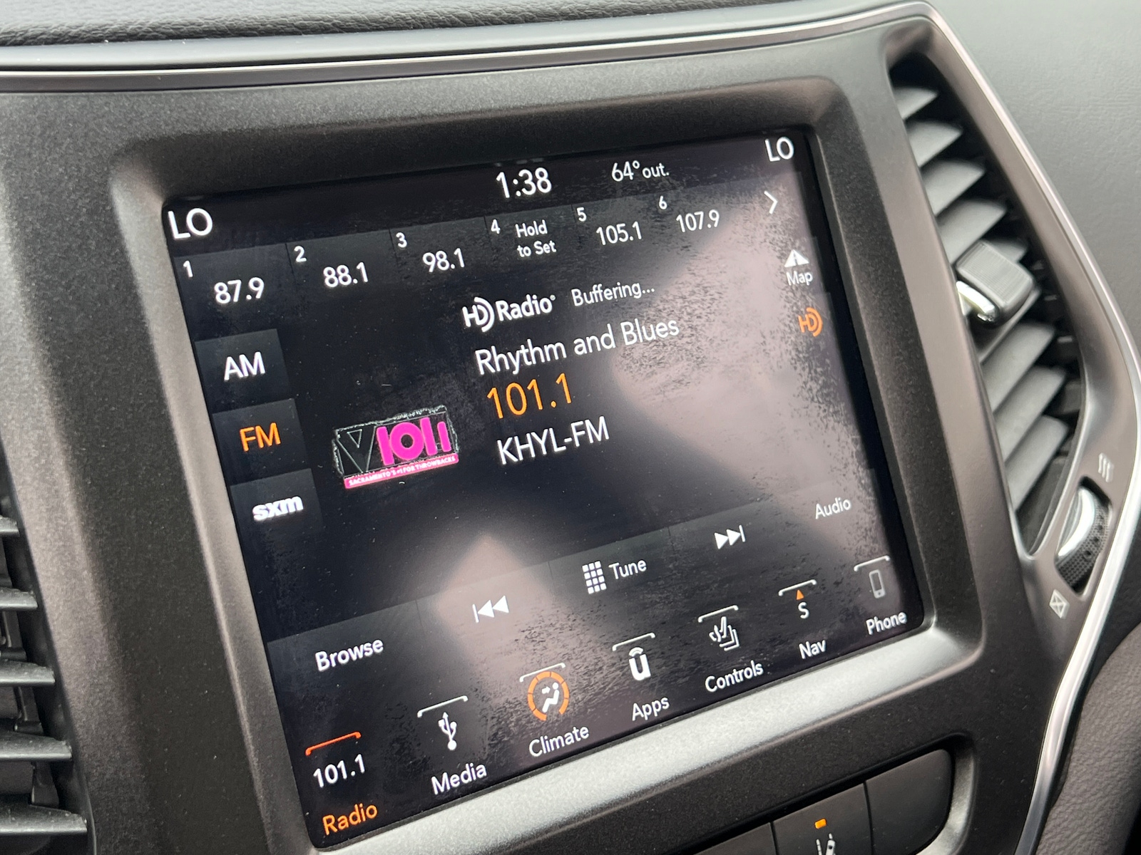 Thumbnail: 2019 Jeep Cherokee - 3