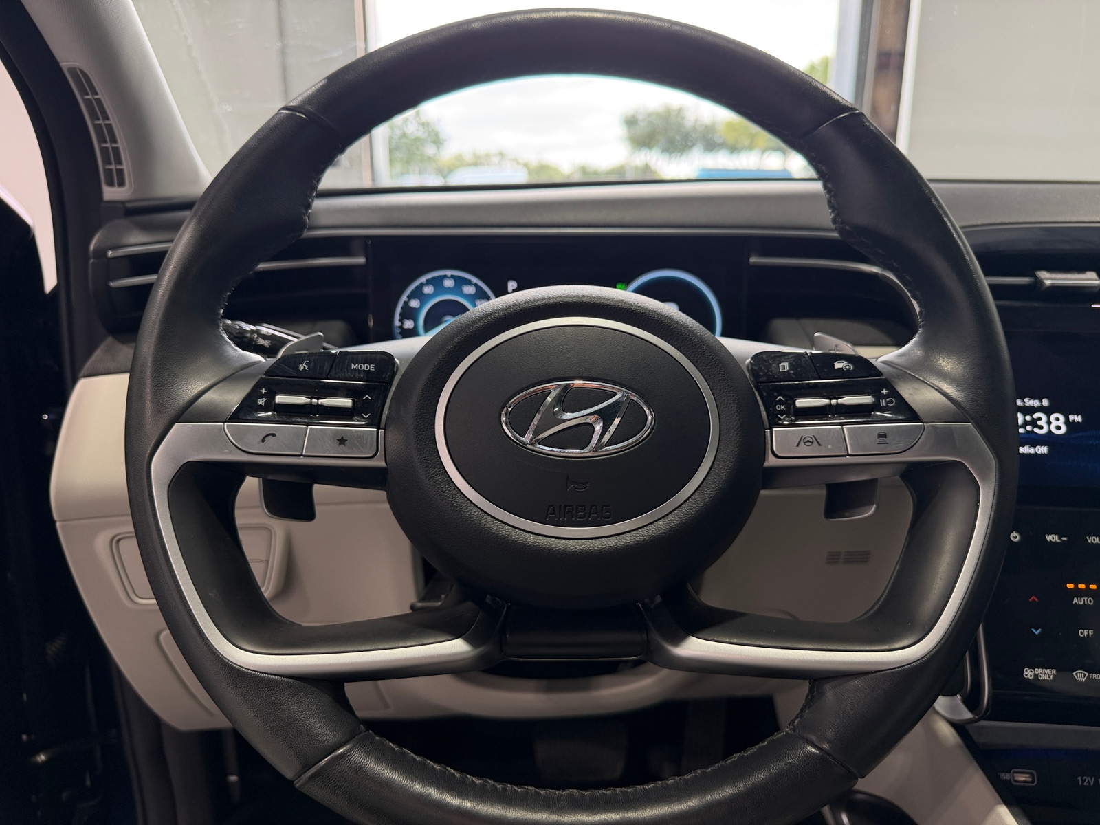 Thumbnail: 2023 Hyundai Tucson - 4